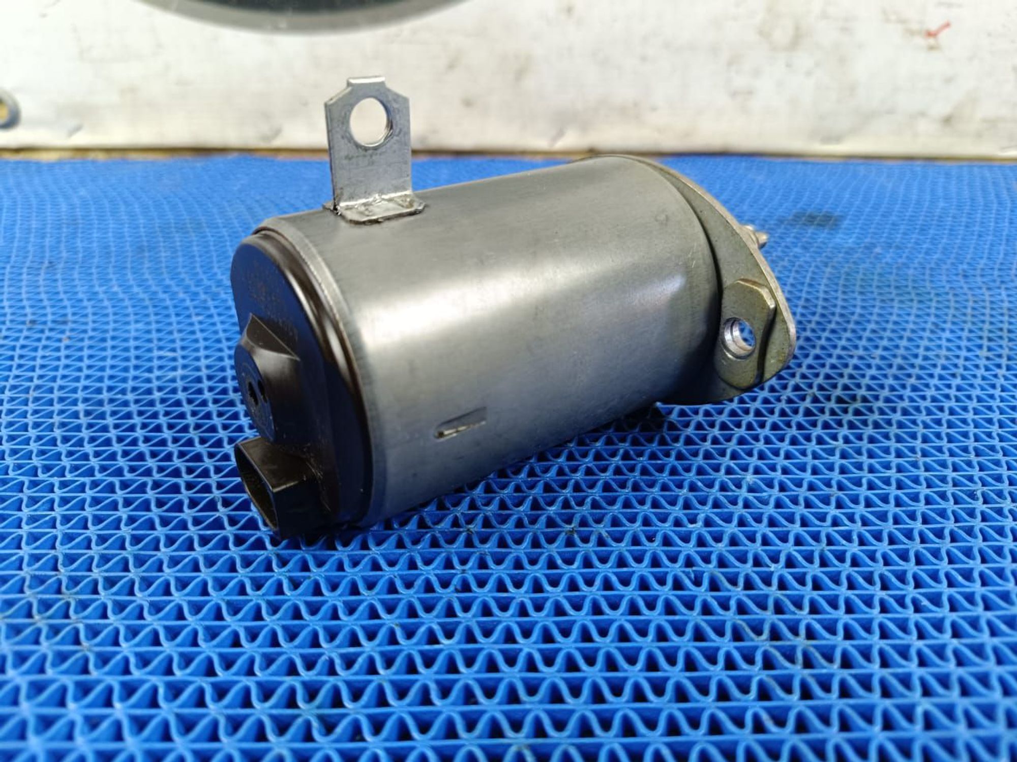 https://gcs.partsauto.market/rn-stockpro.appspot.com/thmbs/userImages/72ad5fba4727bffbc6ea9a8c61494201/part/3749b21e-3f22-4f01-b01d-ee565a9a8719_1719664578295.jpg