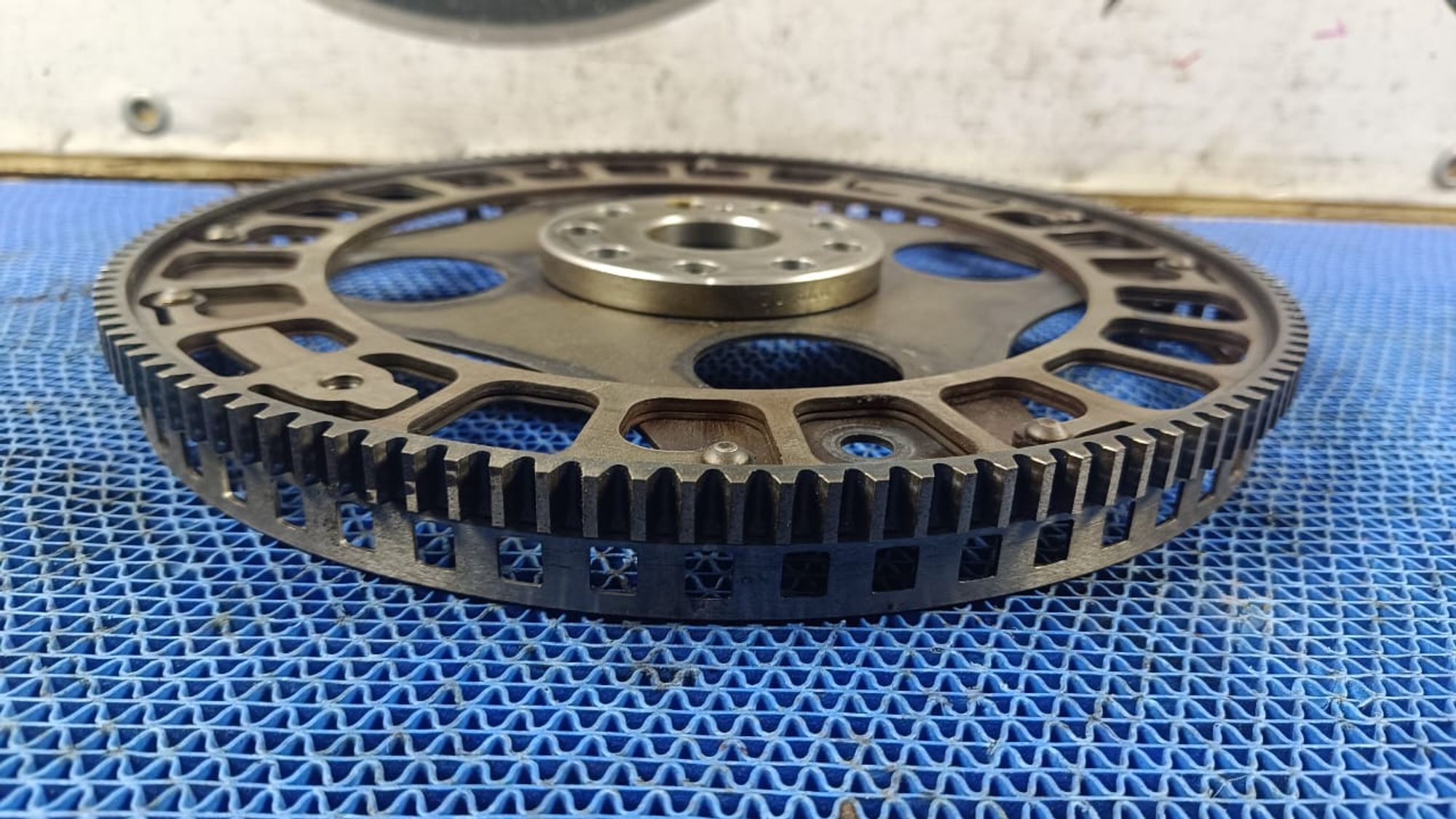 https://gcs.partsauto.market/rn-stockpro.appspot.com/thmbs/userImages/72ad5fba4727bffbc6ea9a8c61494201/part/3a00486a-0b16-4e08-88c5-5e2f89dedb95_1733312675408.jpg