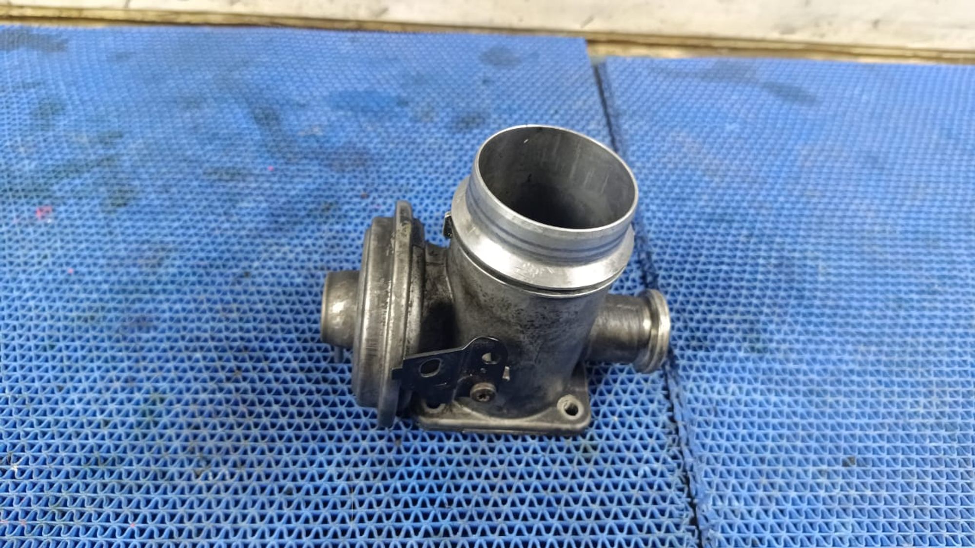 https://gcs.partsauto.market/rn-stockpro.appspot.com/thmbs/userImages/72ad5fba4727bffbc6ea9a8c61494201/part/3bf82137-9e2b-4e3c-b50b-2443168fc92f_1745229707005.jpg