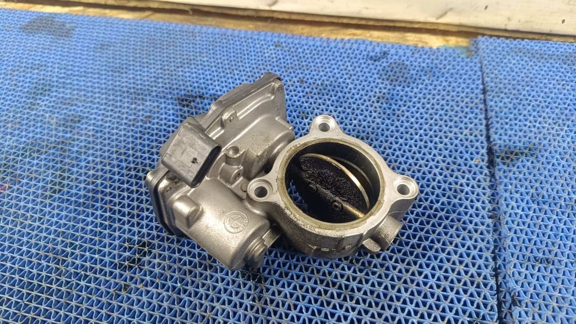 https://gcs.partsauto.market/rn-stockpro.appspot.com/thmbs/userImages/72ad5fba4727bffbc6ea9a8c61494201/part/3f406027-81a3-40bc-987c-46b1e8590429_1747303947590.jpg