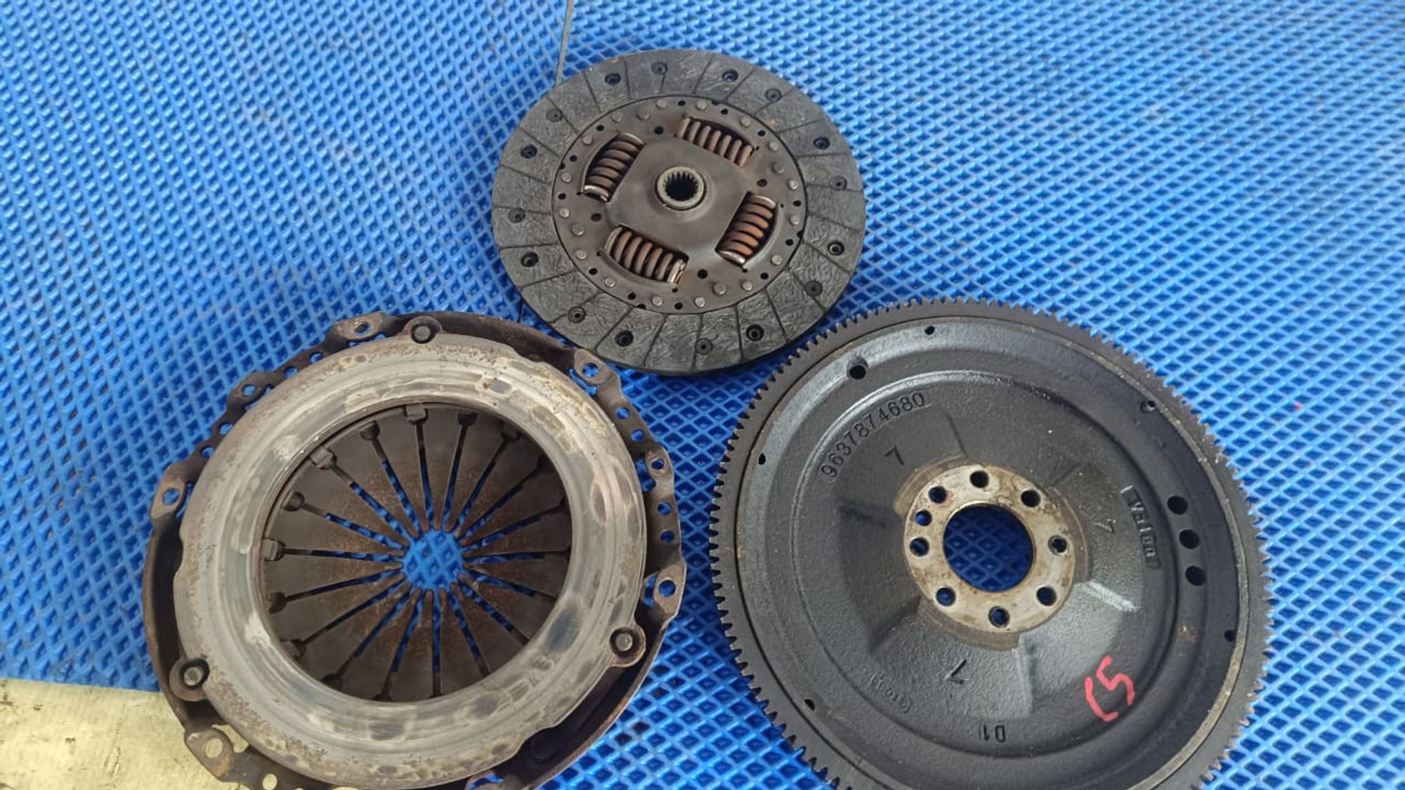 https://gcs.partsauto.market/rn-stockpro.appspot.com/thmbs/userImages/72ad5fba4727bffbc6ea9a8c61494201/part/3f4ec3ee-ea66-4373-a561-65673f2ef96e_1745493500282.jpg