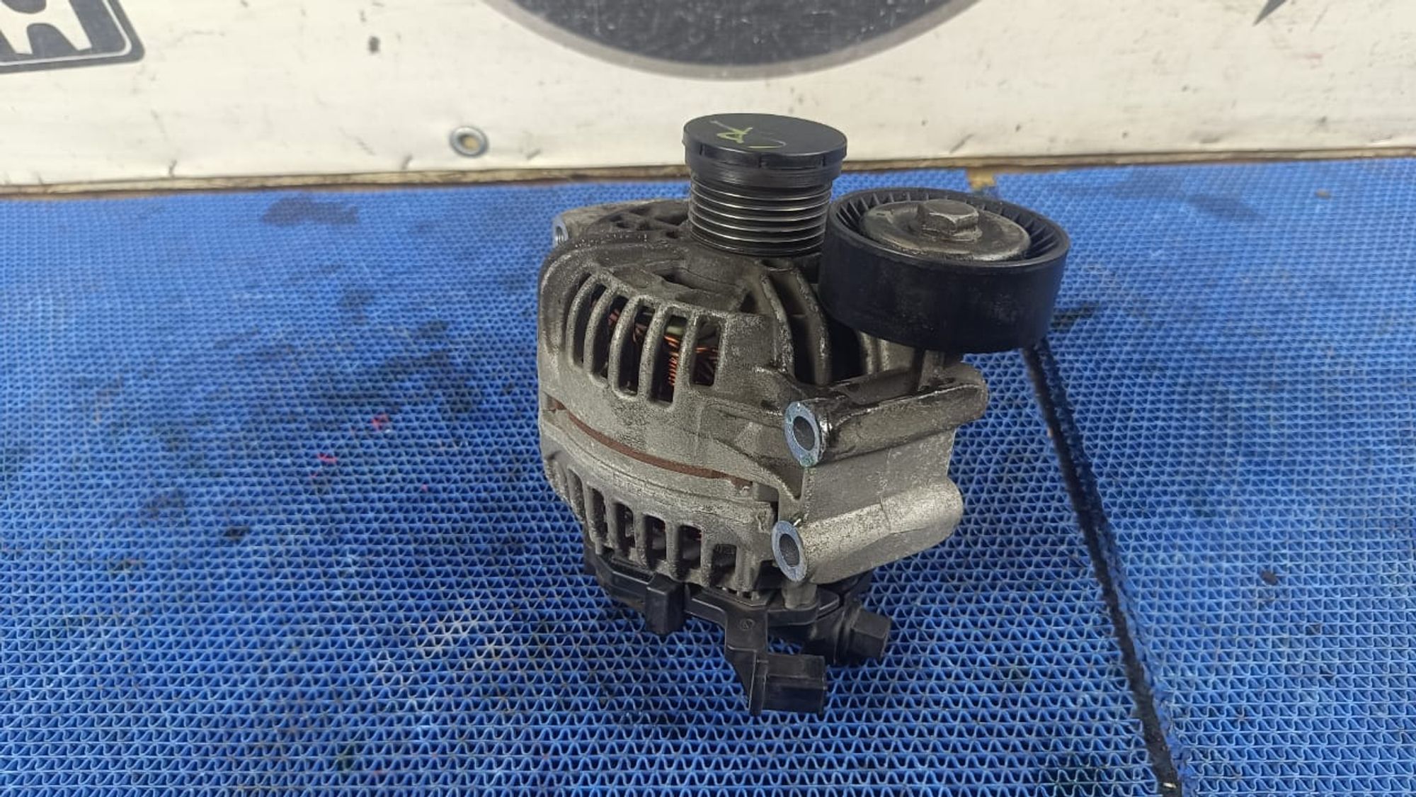 https://gcs.partsauto.market/rn-stockpro.appspot.com/thmbs/userImages/72ad5fba4727bffbc6ea9a8c61494201/part/409cefad-59a5-40de-9942-98874be55d3c_1745584578484.jpg