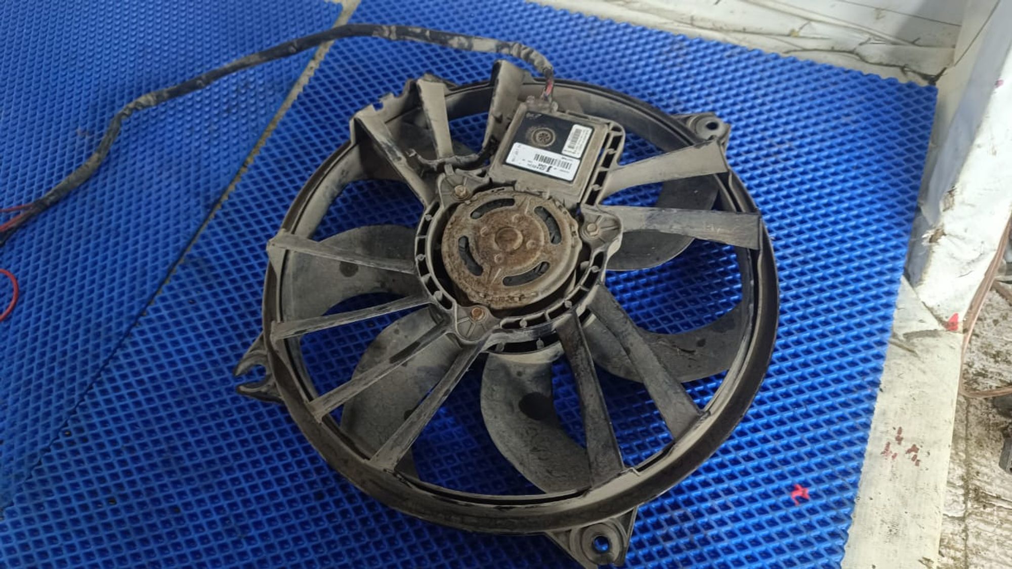 https://gcs.partsauto.market/rn-stockpro.appspot.com/thmbs/userImages/72ad5fba4727bffbc6ea9a8c61494201/part/4335f236-5cde-49f8-905a-42574650935e_1744461648123.jpg