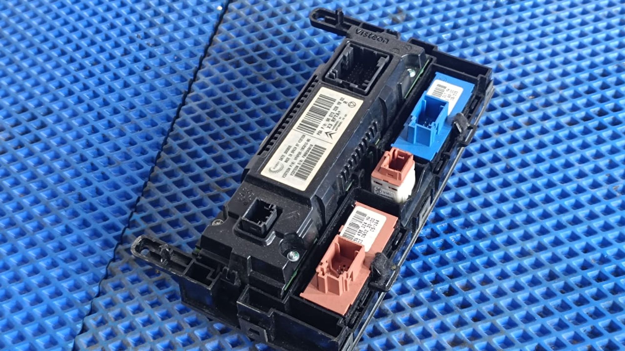 https://gcs.partsauto.market/rn-stockpro.appspot.com/thmbs/userImages/72ad5fba4727bffbc6ea9a8c61494201/part/457b8572-9ce7-453b-b7c9-e812a97d0673_1746953193502.jpg