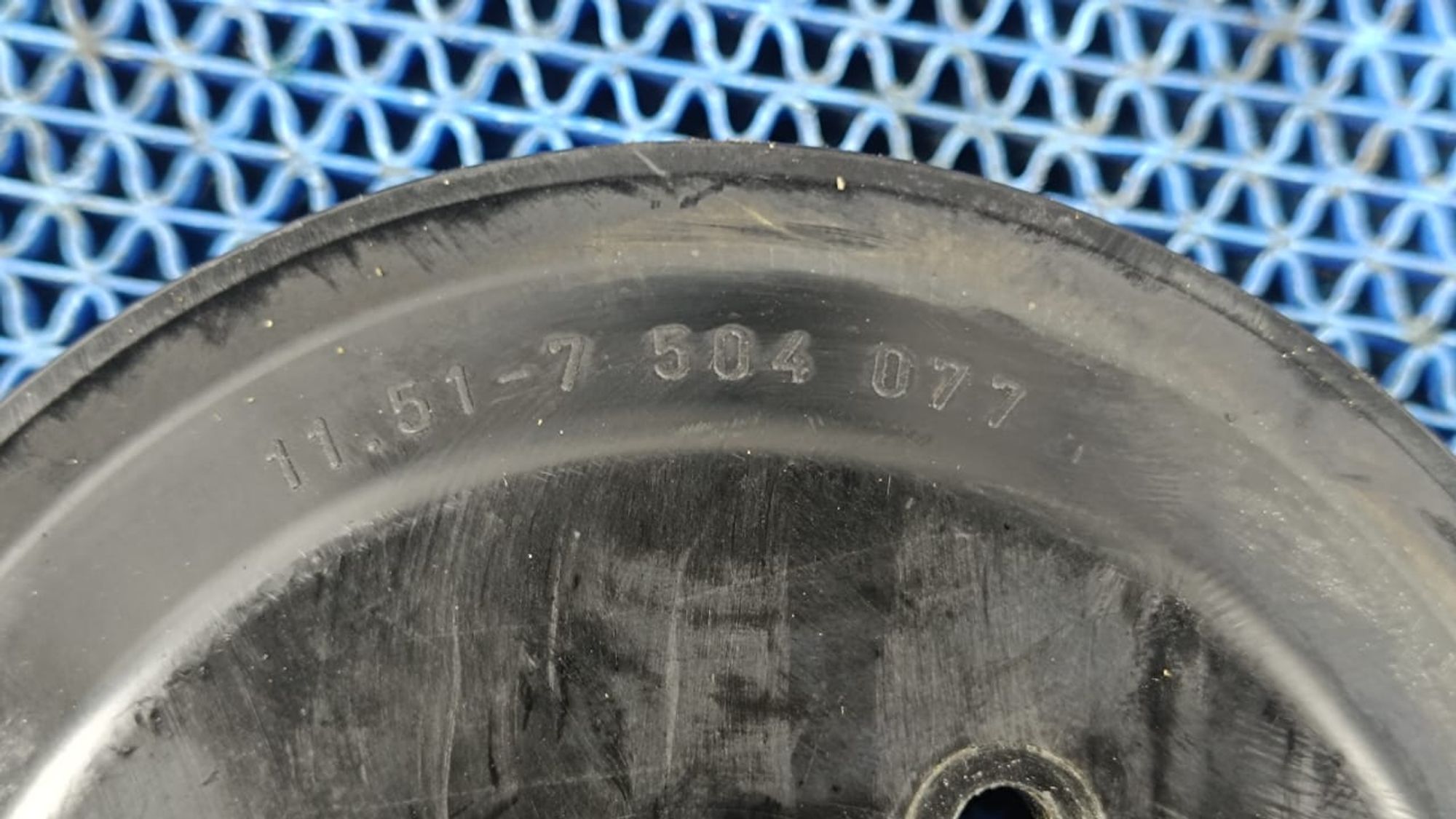 https://gcs.partsauto.market/rn-stockpro.appspot.com/thmbs/userImages/72ad5fba4727bffbc6ea9a8c61494201/part/49655f7a-b095-4931-b5cb-daabca5f3b3c_1733487477093.jpg