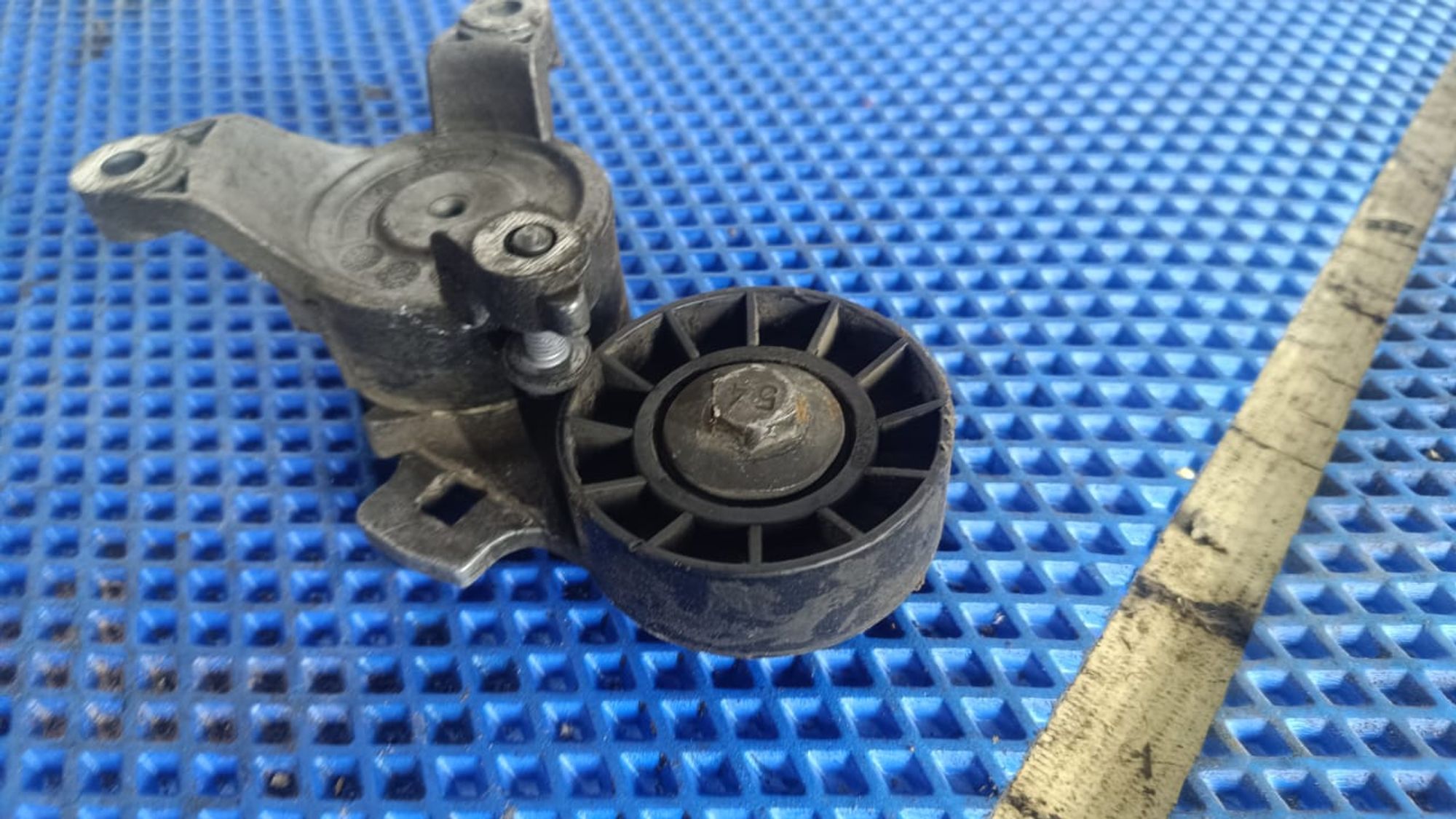 https://gcs.partsauto.market/rn-stockpro.appspot.com/thmbs/userImages/72ad5fba4727bffbc6ea9a8c61494201/part/4a7b5cbe-29f4-4b69-b020-bcb83e46f5dd_1747045673625.jpg