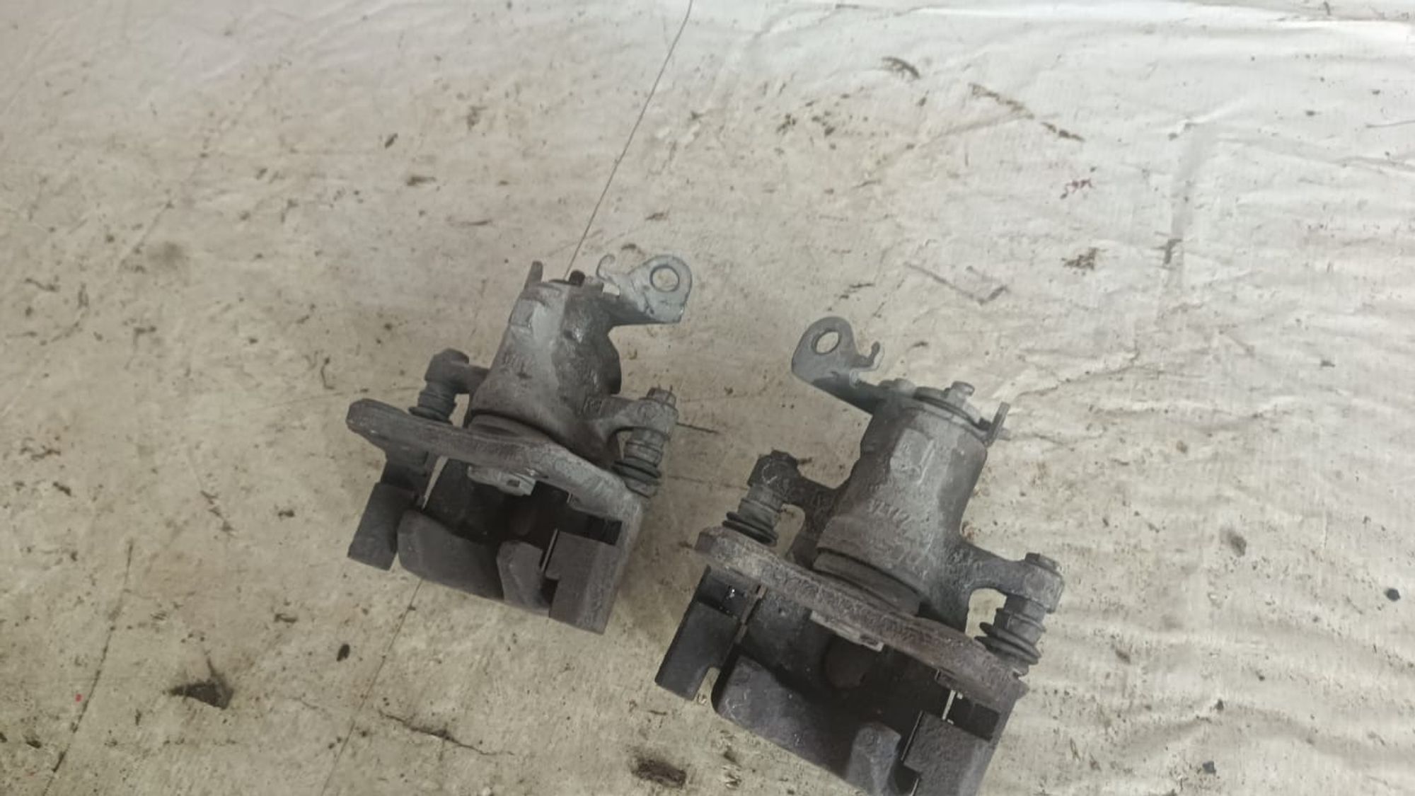 https://gcs.partsauto.market/rn-stockpro.appspot.com/thmbs/userImages/72ad5fba4727bffbc6ea9a8c61494201/part/4e9c74e9-a46c-4dd4-8a6f-ec83bf02efae_1742995919802.jpg