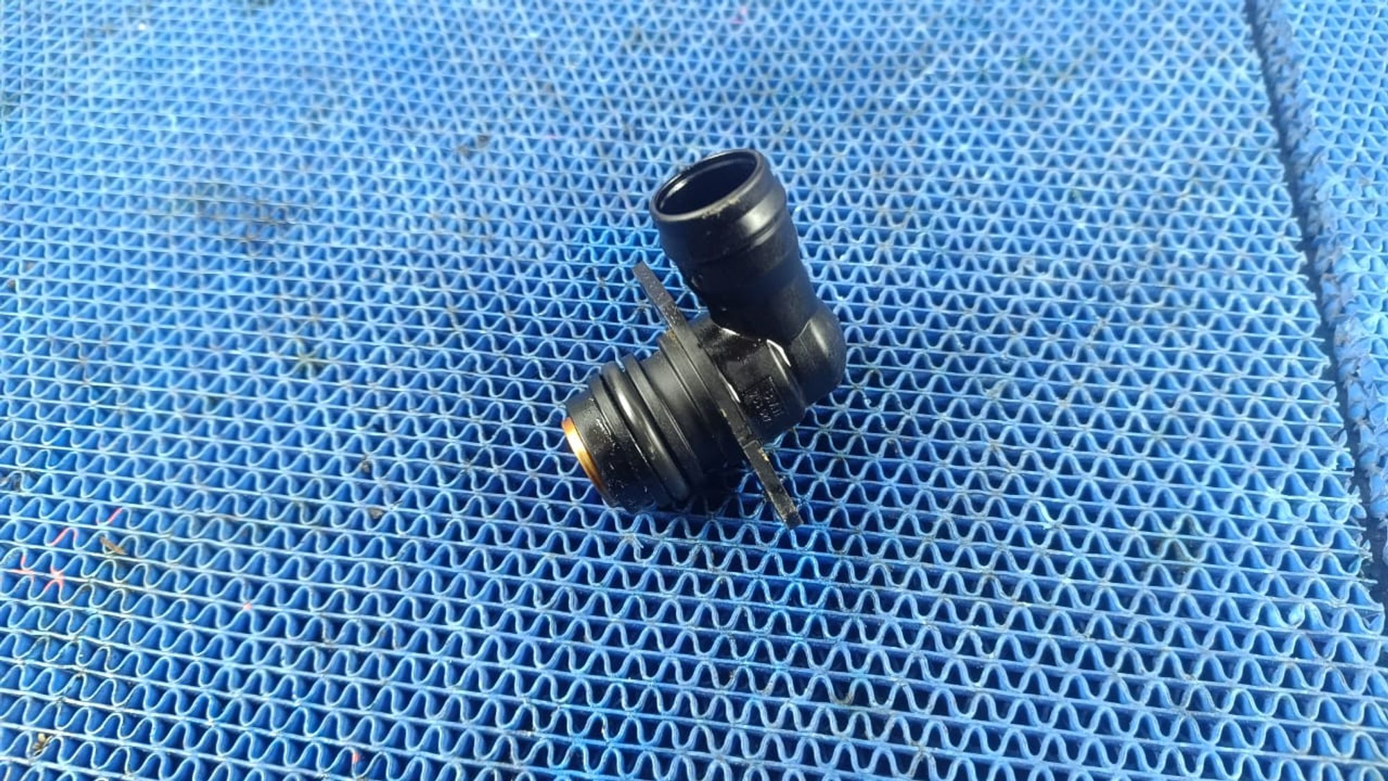 https://gcs.partsauto.market/rn-stockpro.appspot.com/thmbs/userImages/72ad5fba4727bffbc6ea9a8c61494201/part/4f71be59-2943-4c2c-922f-3fba75415e88_1740655606673.jpg