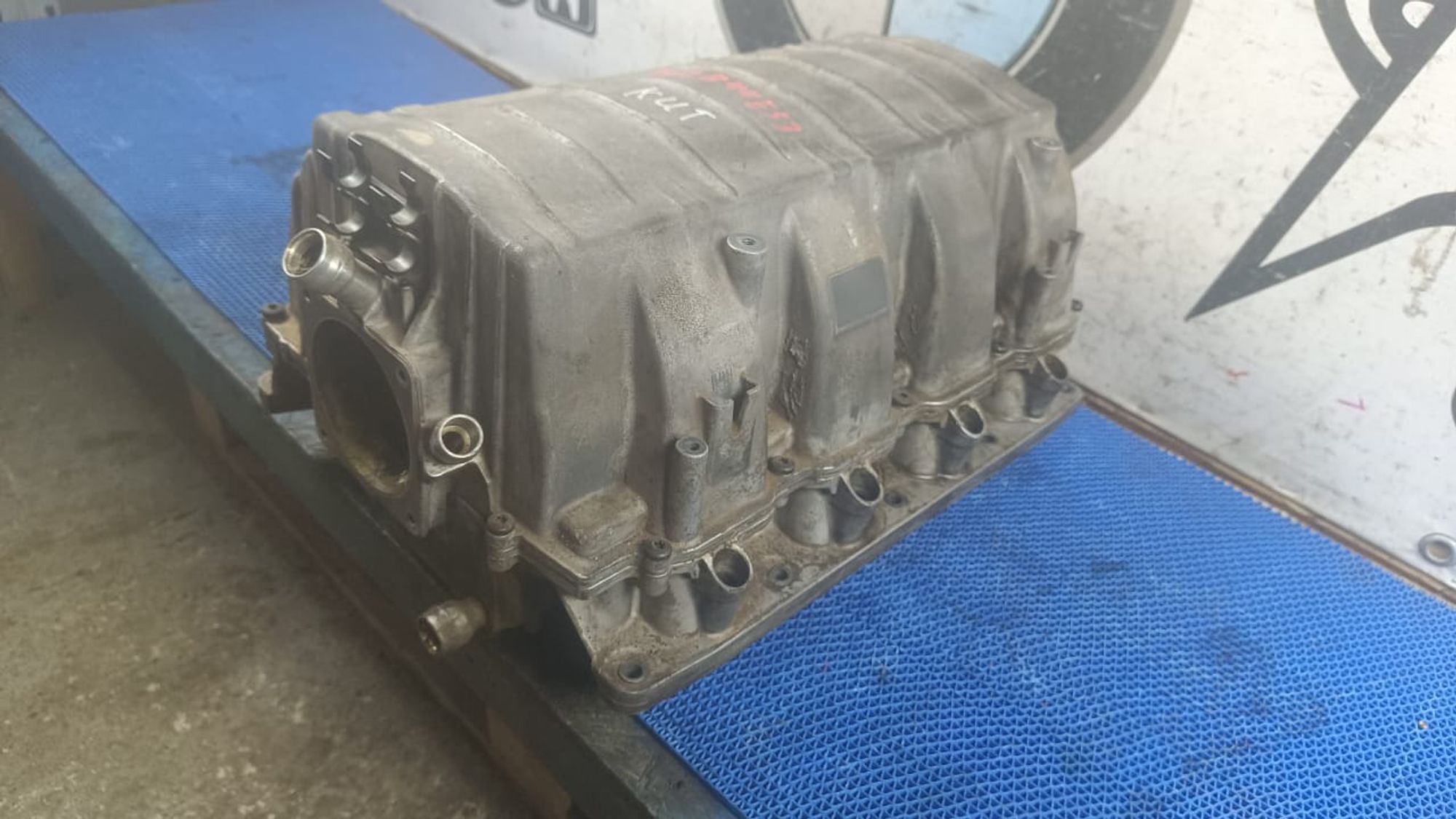 https://gcs.partsauto.market/rn-stockpro.appspot.com/thmbs/userImages/72ad5fba4727bffbc6ea9a8c61494201/part/55c3fdc9-fc7e-4bf4-820e-c7be355ff05f_1733748903622.jpg