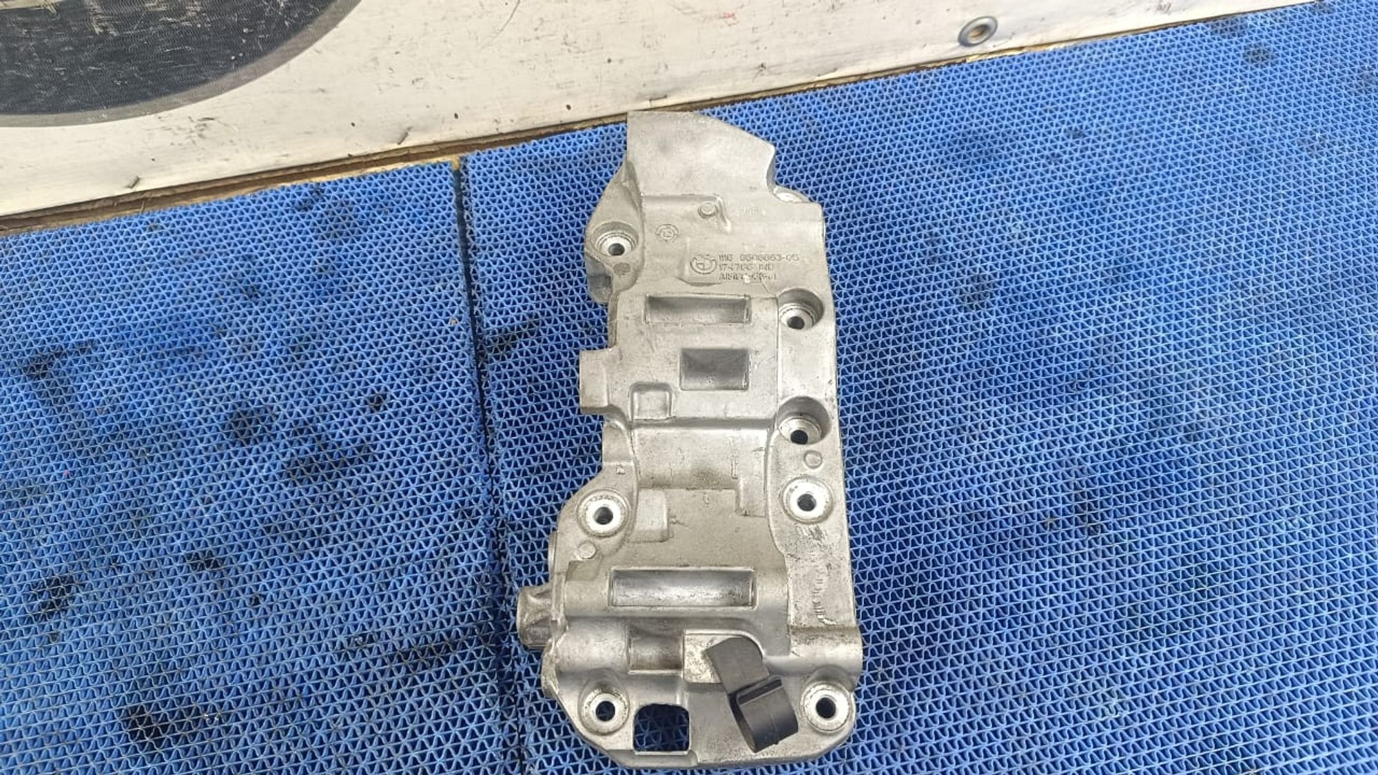 https://gcs.partsauto.market/rn-stockpro.appspot.com/thmbs/userImages/72ad5fba4727bffbc6ea9a8c61494201/part/58552387-aef5-4a94-b7f6-d0926f876057_1747908109625.jpg