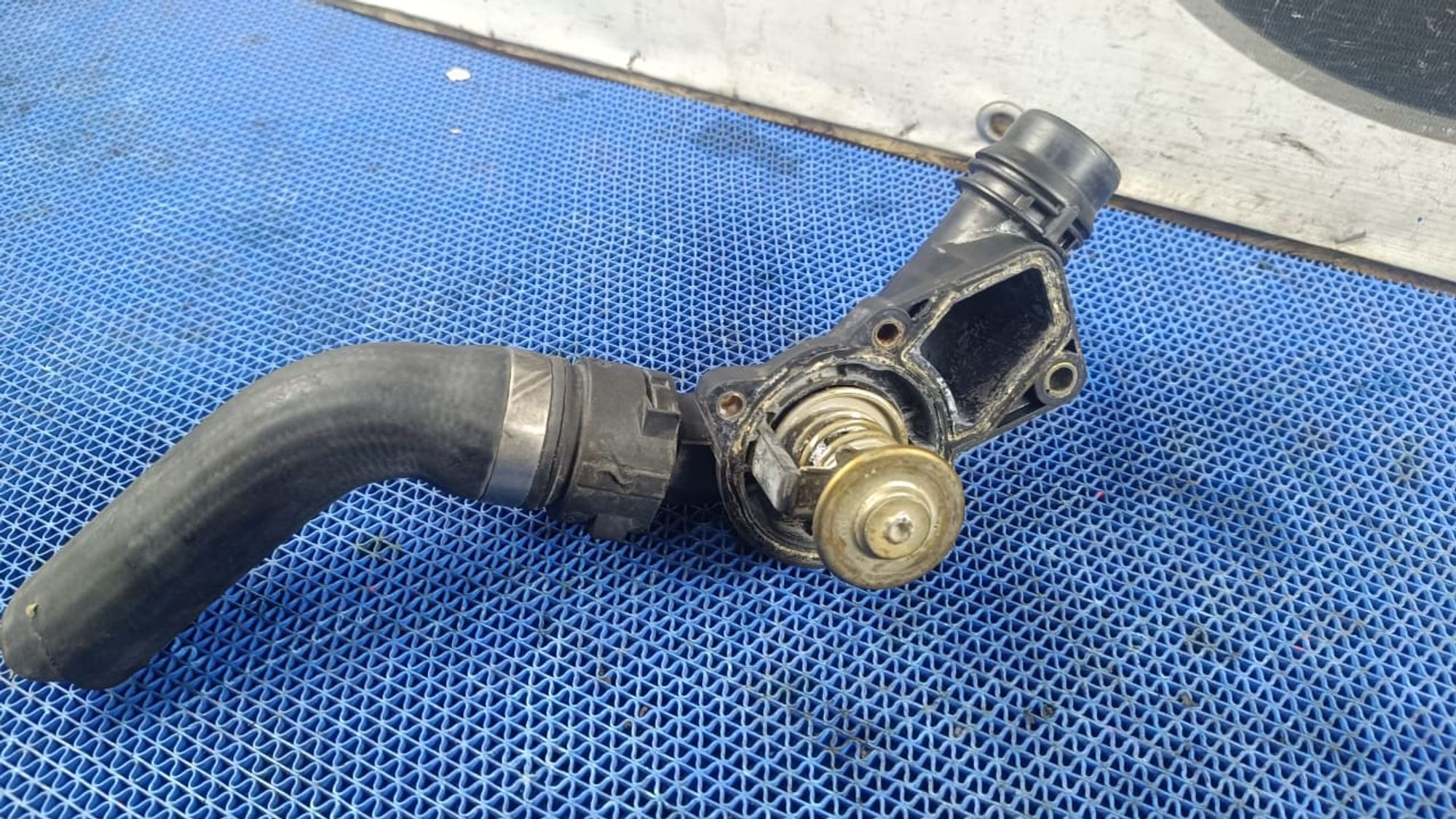 https://gcs.partsauto.market/rn-stockpro.appspot.com/thmbs/userImages/72ad5fba4727bffbc6ea9a8c61494201/part/58820b67-d455-4459-9b51-946cef53d013_1741877473268.jpg