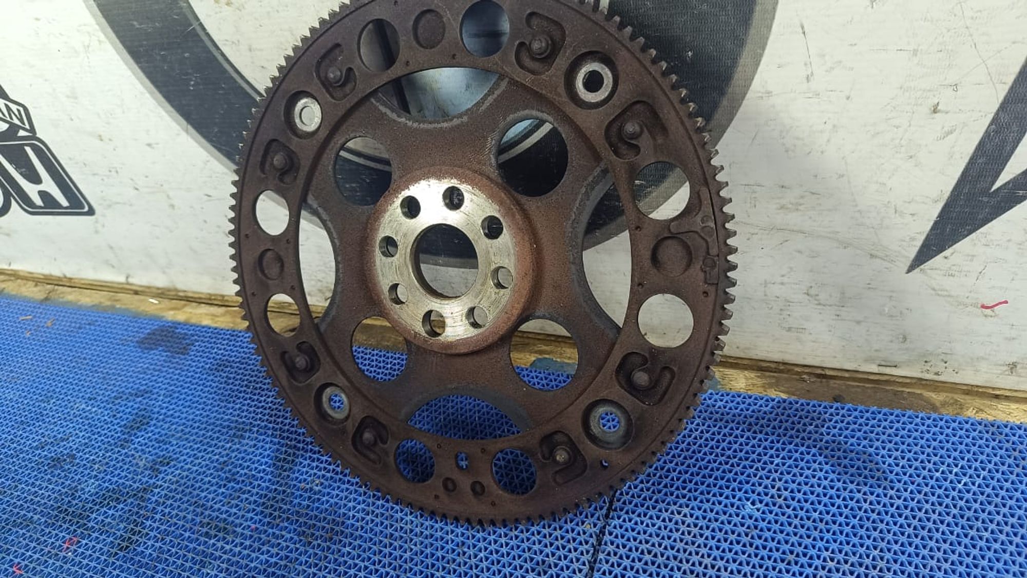 https://gcs.partsauto.market/rn-stockpro.appspot.com/thmbs/userImages/72ad5fba4727bffbc6ea9a8c61494201/part/5a0d35fa-03ec-455c-afb6-8708bca9519f_1745229193774.jpg