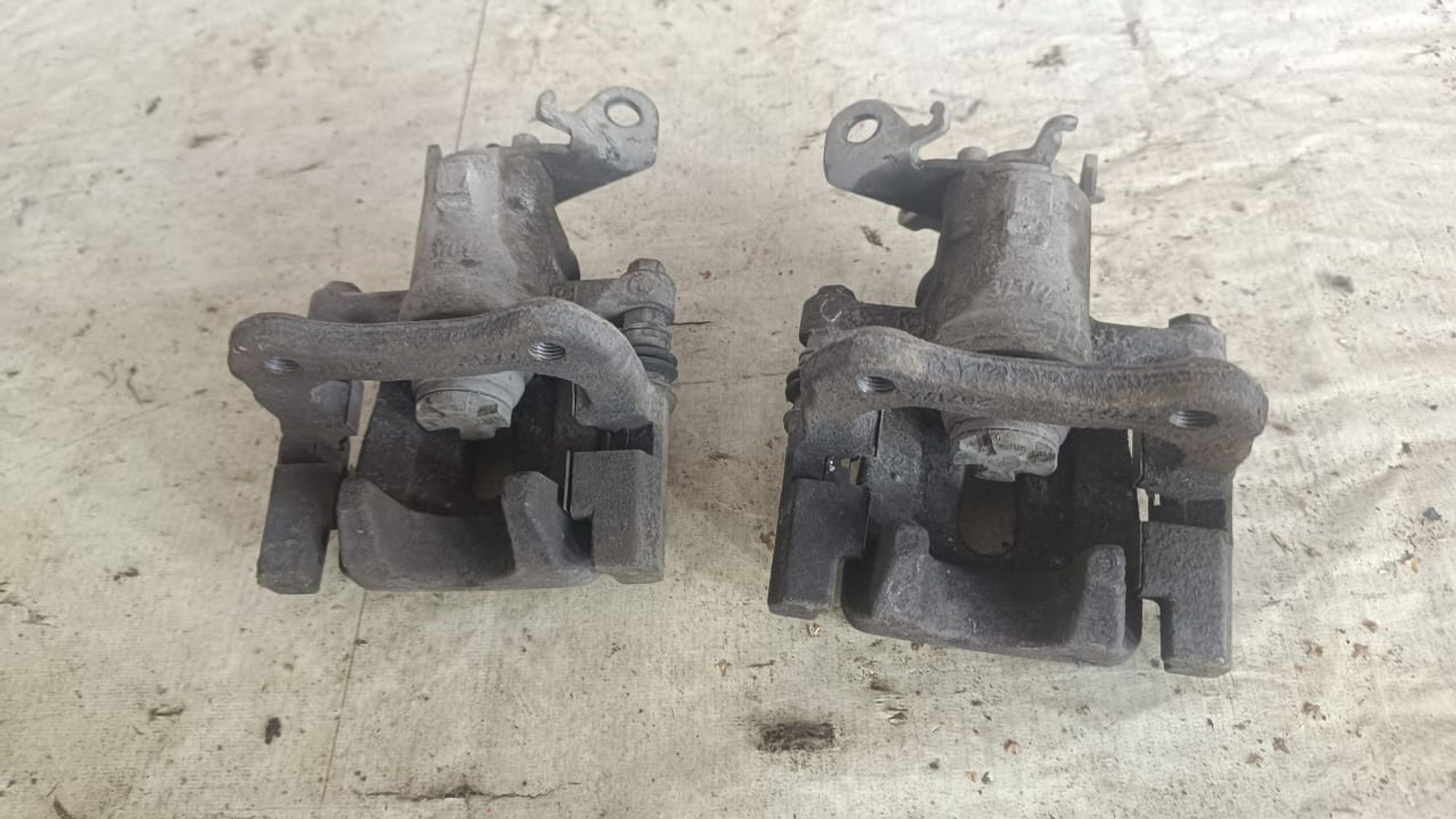 https://gcs.partsauto.market/rn-stockpro.appspot.com/thmbs/userImages/72ad5fba4727bffbc6ea9a8c61494201/part/5bac4925-2d25-492a-9087-f2d85ec46678_1742995916901.jpg