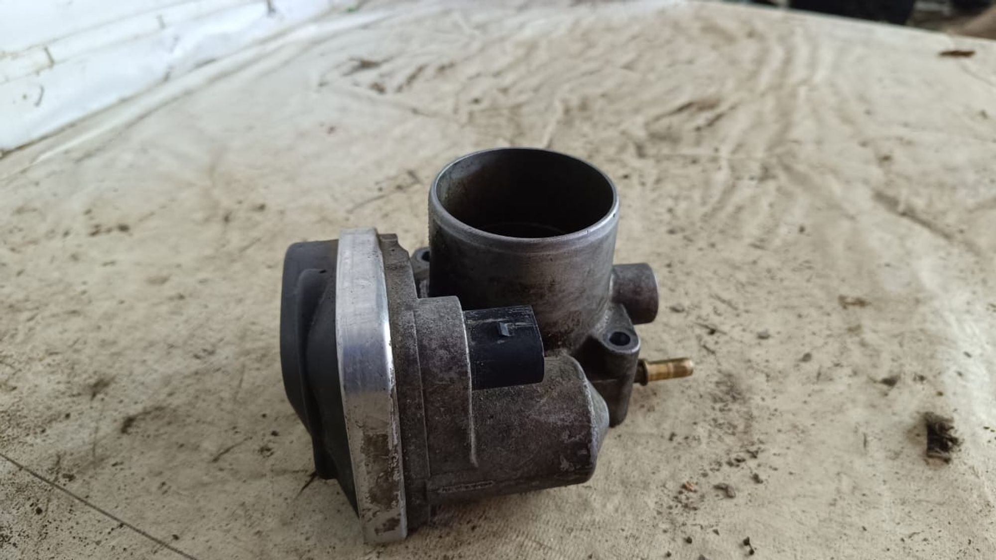 https://gcs.partsauto.market/rn-stockpro.appspot.com/thmbs/userImages/72ad5fba4727bffbc6ea9a8c61494201/part/62dcfe76-4e80-4a50-b034-f37c49ddd413_1742909364882.jpg