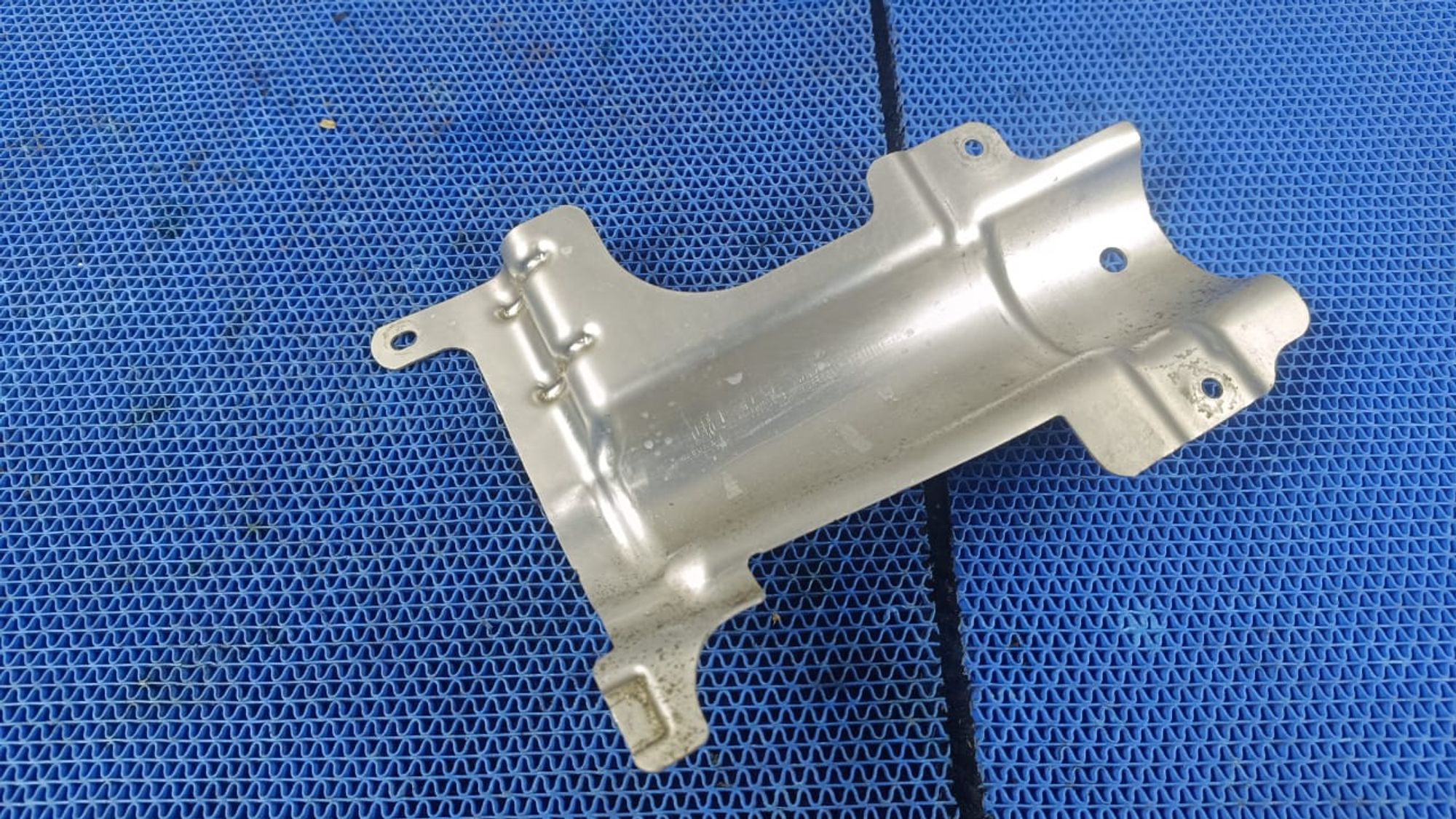 https://gcs.partsauto.market/rn-stockpro.appspot.com/thmbs/userImages/72ad5fba4727bffbc6ea9a8c61494201/part/66566673-5ebd-4bf2-8dd6-9bb0e2e1bcb1_1737097157905.jpg