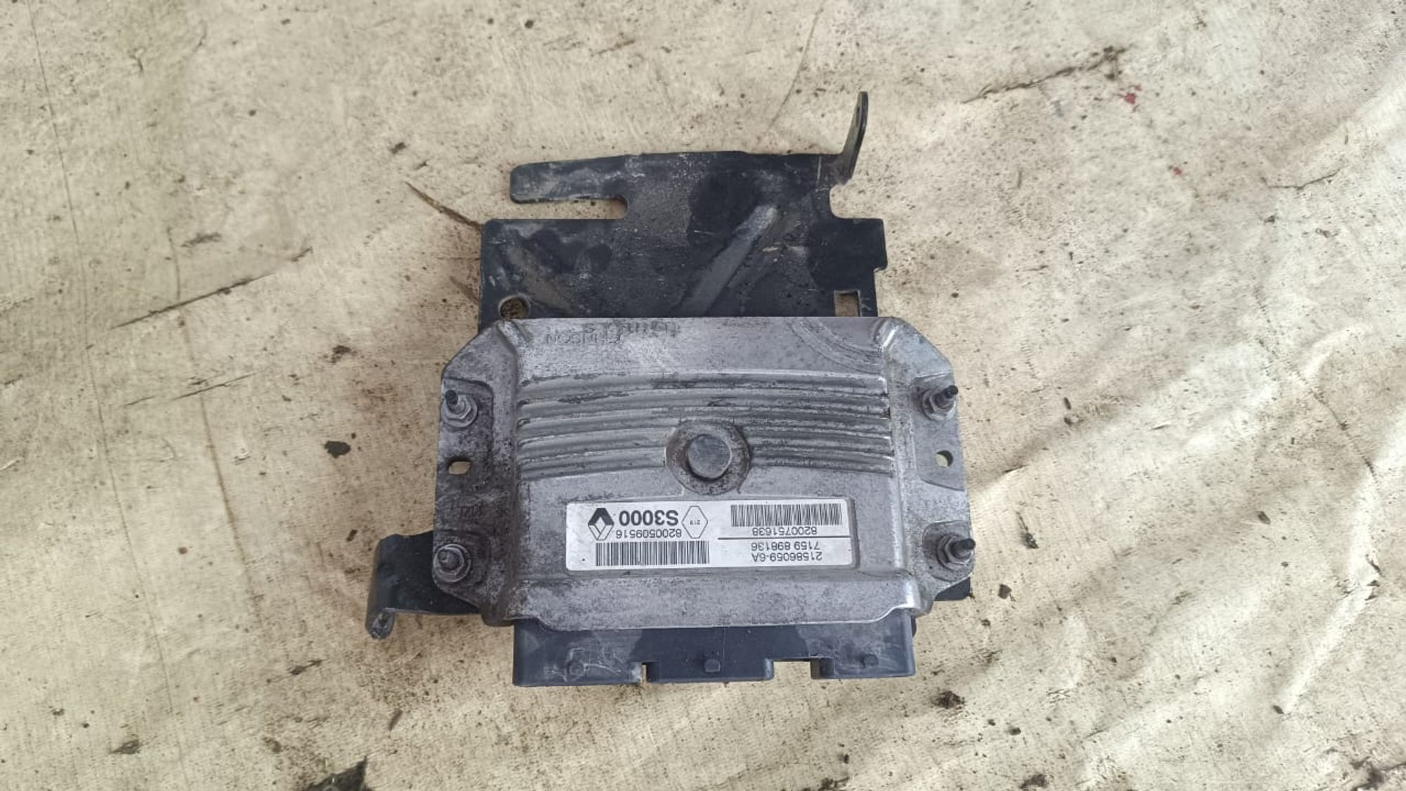 https://gcs.partsauto.market/rn-stockpro.appspot.com/thmbs/userImages/72ad5fba4727bffbc6ea9a8c61494201/part/668bb966-2152-4ec1-9bcc-fc5474c8b865_1742042921460.jpg