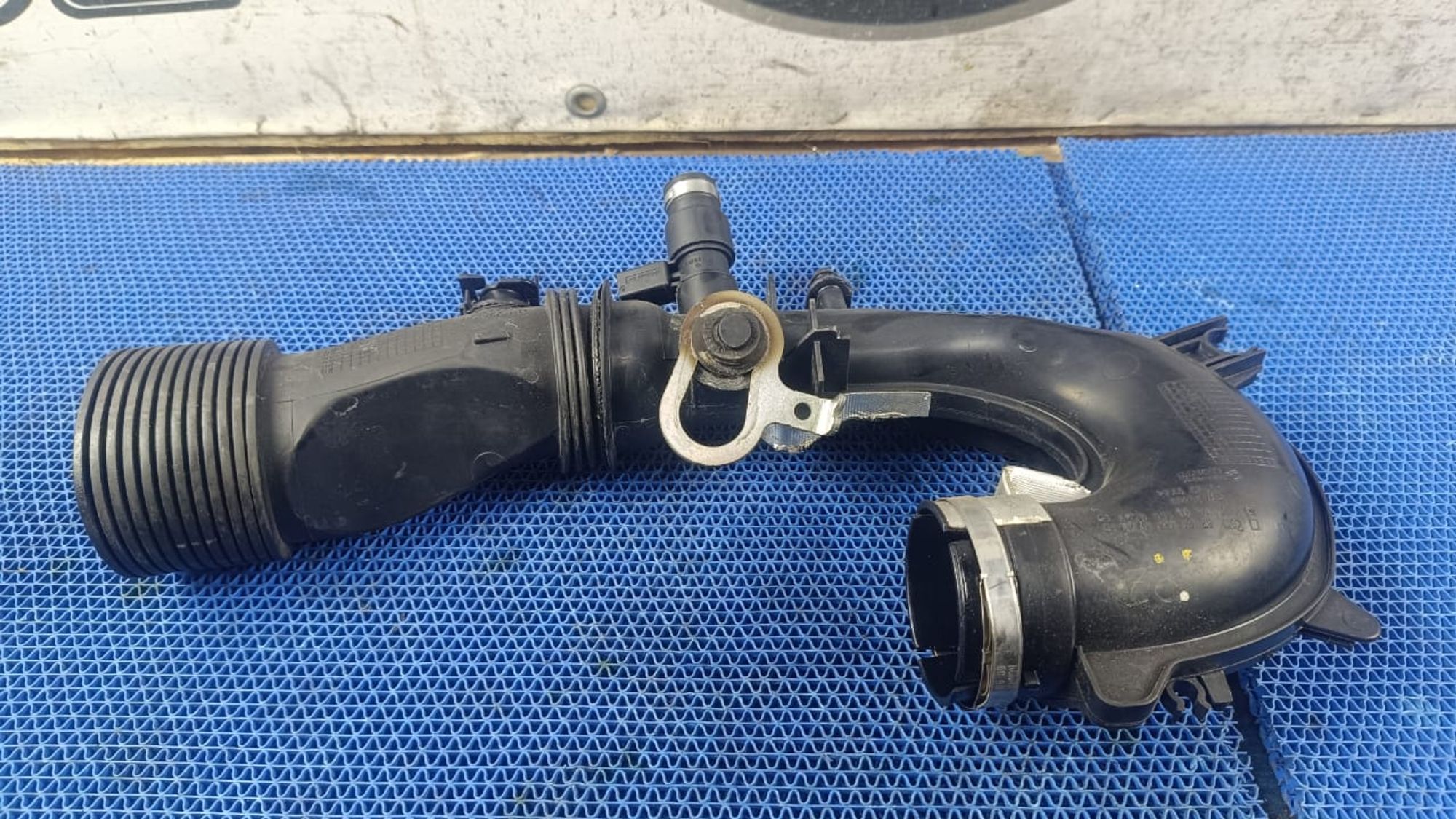 https://gcs.partsauto.market/rn-stockpro.appspot.com/thmbs/userImages/72ad5fba4727bffbc6ea9a8c61494201/part/6c141499-2aee-4f67-92ab-4122f5647e1b_1737212661920.jpg
