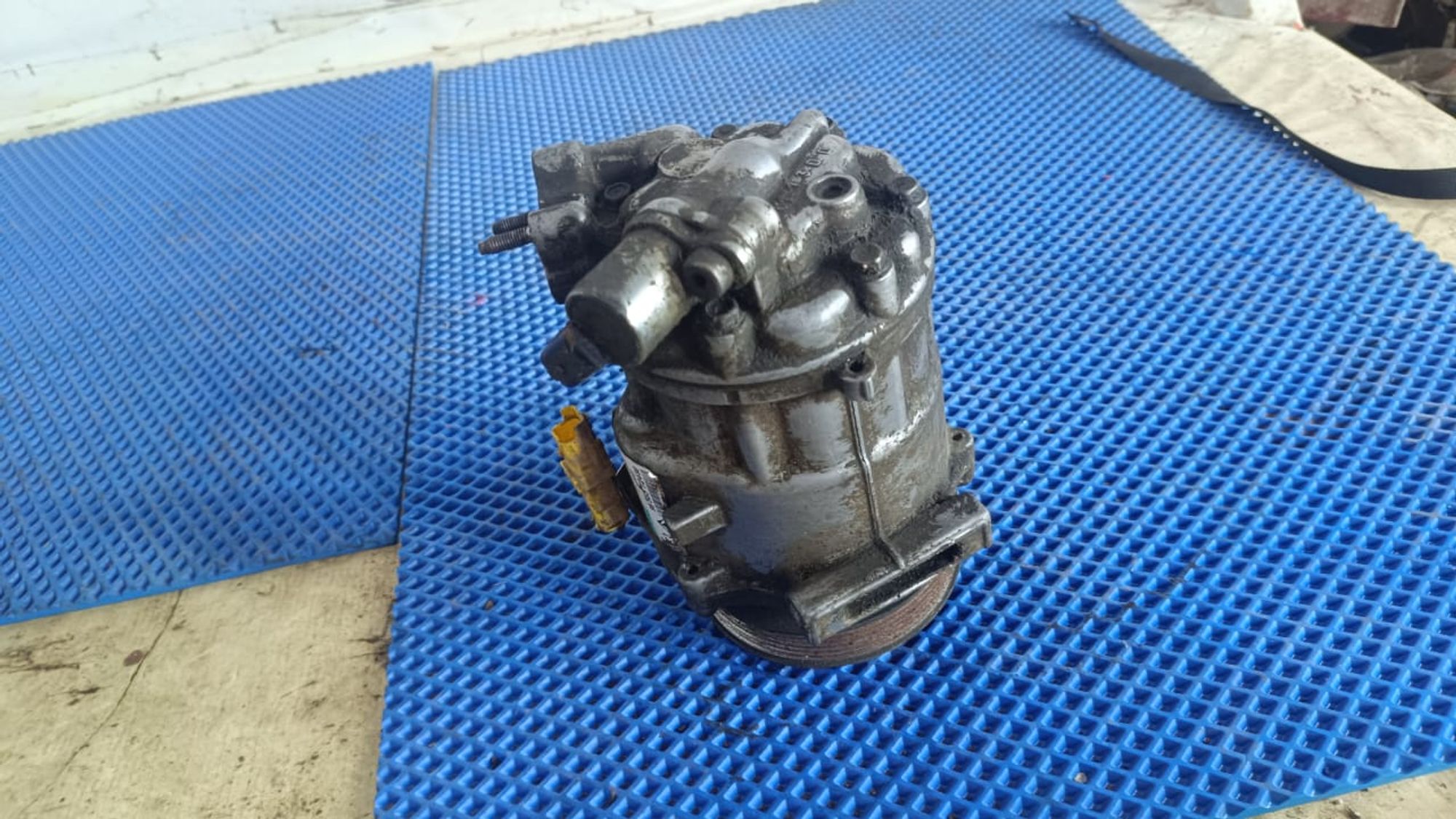 https://gcs.partsauto.market/rn-stockpro.appspot.com/thmbs/userImages/72ad5fba4727bffbc6ea9a8c61494201/part/6da833a0-4931-4e8c-808f-4cce86318f1f_1745567472254.jpg