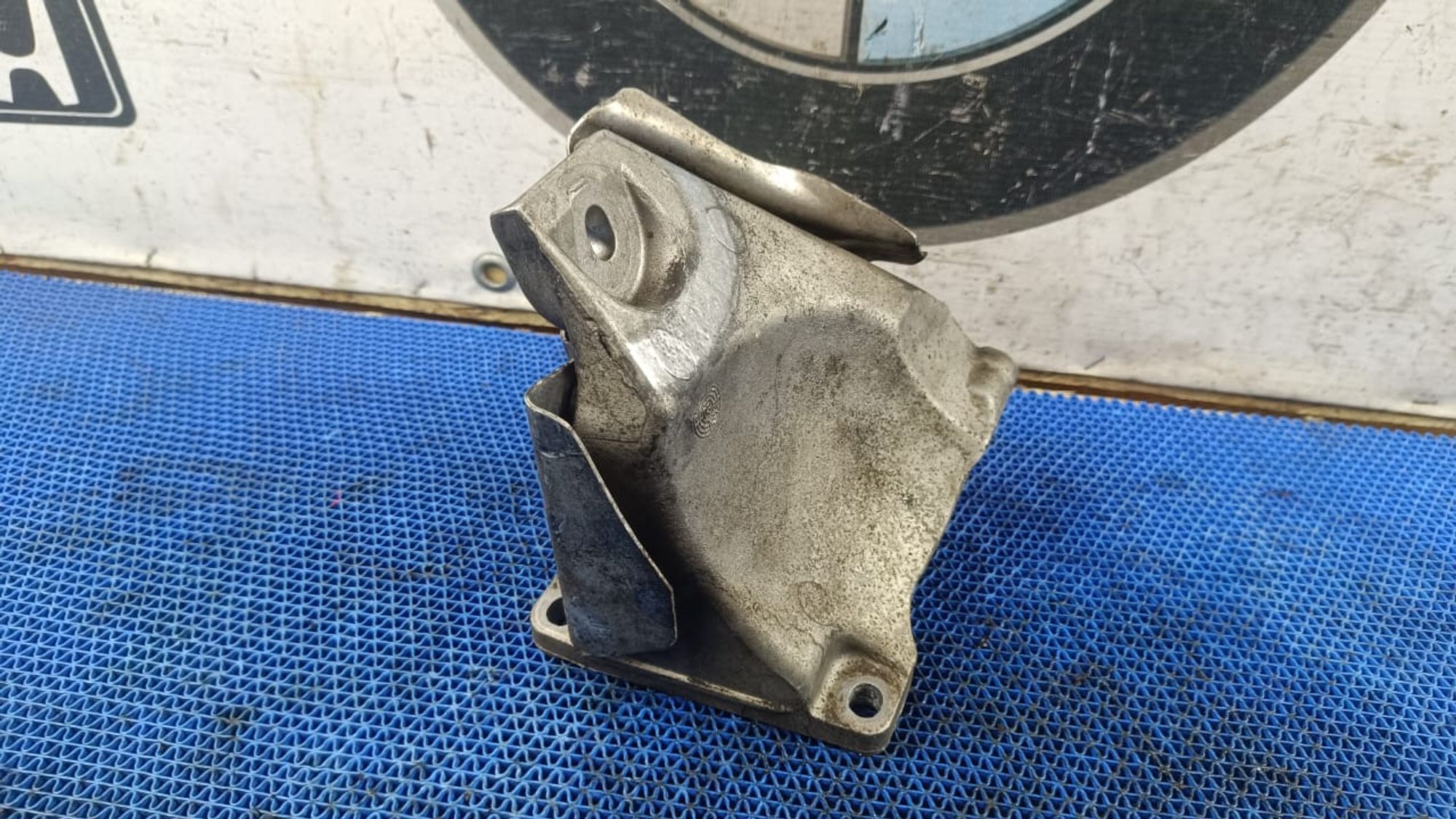 https://gcs.partsauto.market/rn-stockpro.appspot.com/thmbs/userImages/72ad5fba4727bffbc6ea9a8c61494201/part/6e7f4208-2756-4d8c-a5bf-27fe53ff8000_1733756417702.jpg
