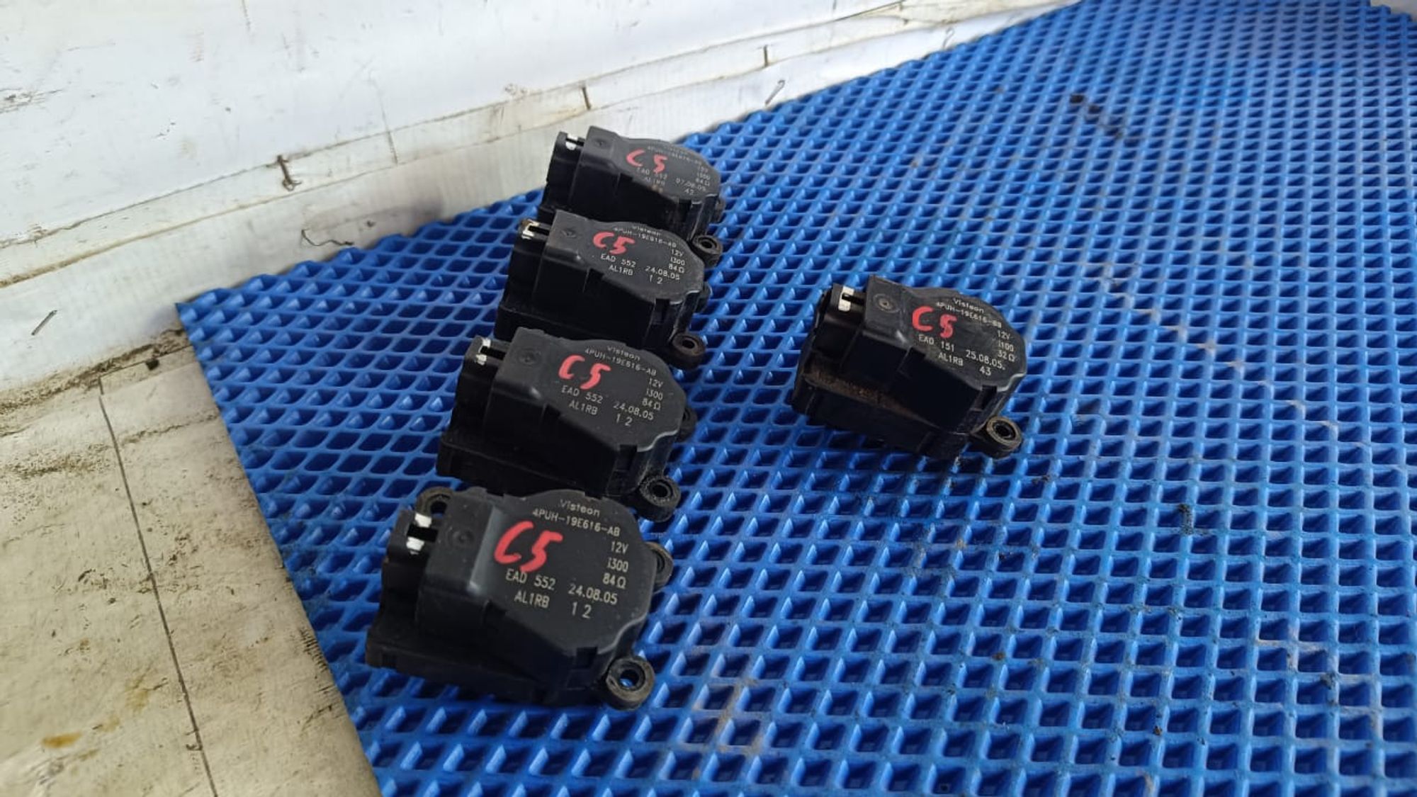 https://gcs.partsauto.market/rn-stockpro.appspot.com/thmbs/userImages/72ad5fba4727bffbc6ea9a8c61494201/part/708e4c54-29f1-4443-b134-bc7ed6b3e168_1746276041873.jpg