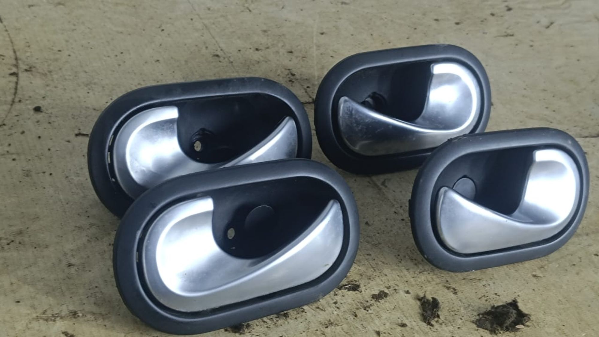 https://gcs.partsauto.market/rn-stockpro.appspot.com/thmbs/userImages/72ad5fba4727bffbc6ea9a8c61494201/part/73515900-491a-4222-abff-a444f76baa01_1741445365064.jpg