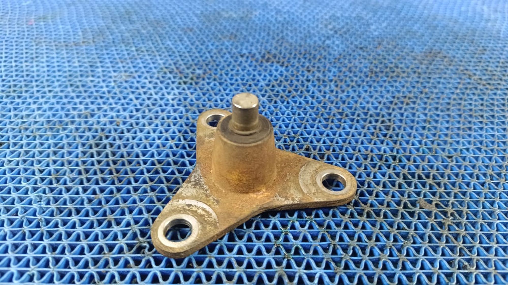 https://gcs.partsauto.market/rn-stockpro.appspot.com/thmbs/userImages/72ad5fba4727bffbc6ea9a8c61494201/part/77660274-e57a-4dd5-8a89-78fe54b854cd_1733822697315.jpg