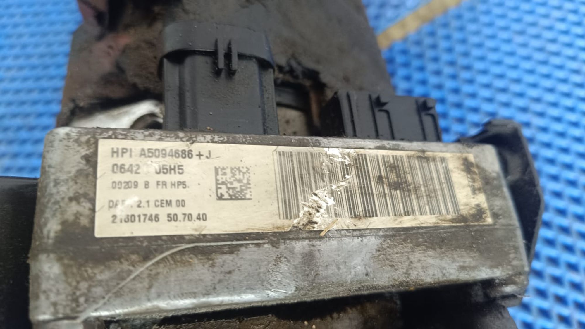https://gcs.partsauto.market/rn-stockpro.appspot.com/thmbs/userImages/72ad5fba4727bffbc6ea9a8c61494201/part/7c3c9ebe-9bc4-47e5-97b9-0e415627e368_1745567775943.jpg