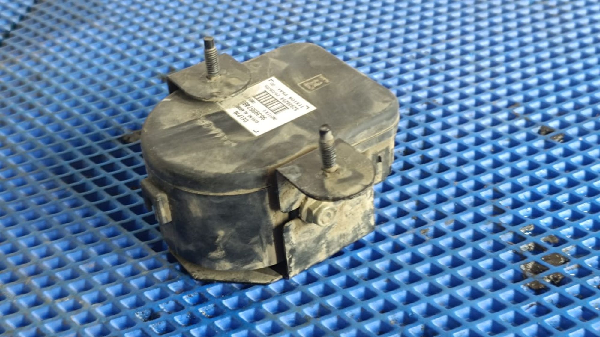 https://gcs.partsauto.market/rn-stockpro.appspot.com/thmbs/userImages/72ad5fba4727bffbc6ea9a8c61494201/part/7ceed877-4966-482f-841d-50f1420a2b2e_1746953111838.jpg