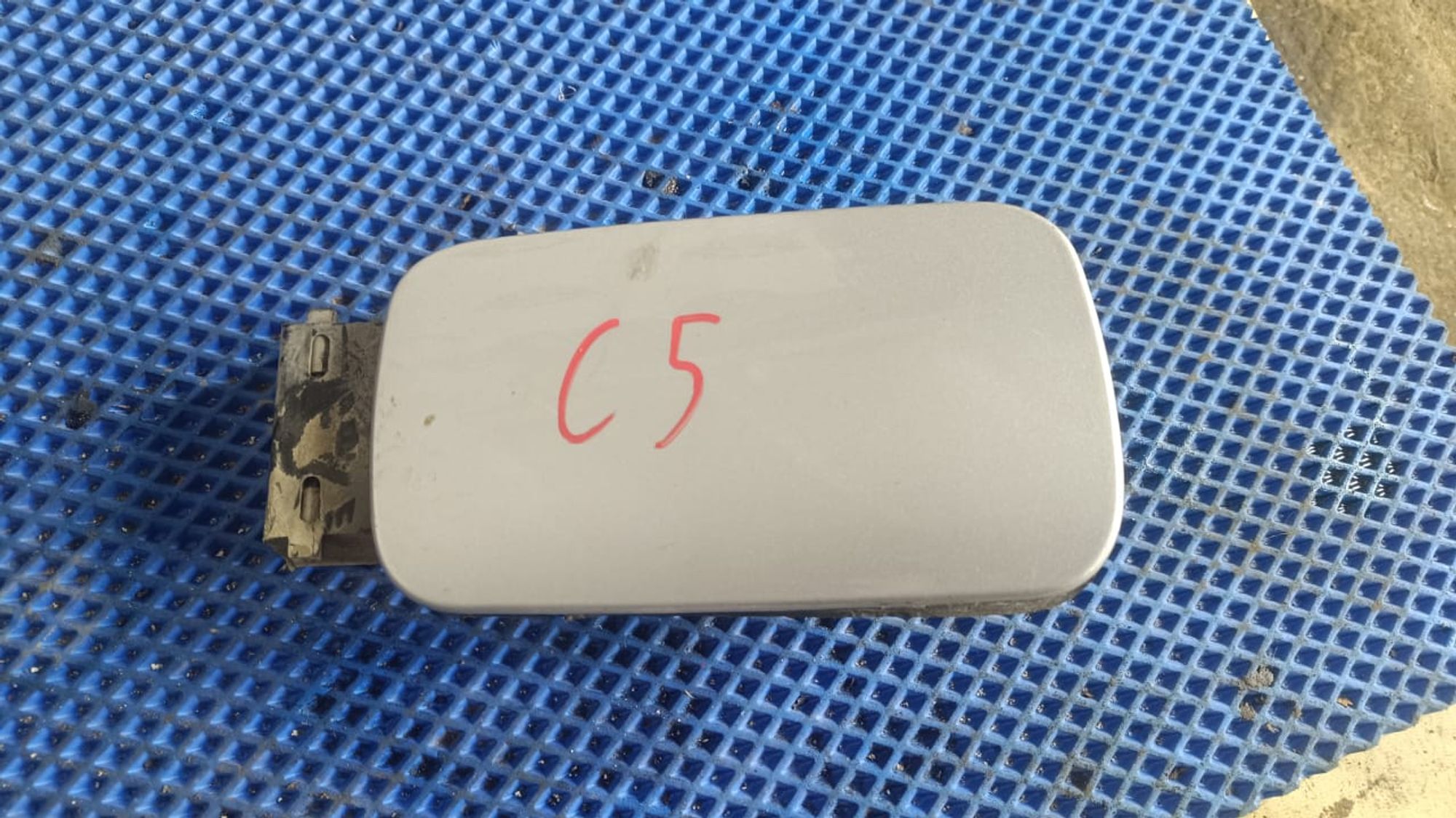 https://gcs.partsauto.market/rn-stockpro.appspot.com/thmbs/userImages/72ad5fba4727bffbc6ea9a8c61494201/part/7e20d475-8675-438c-b2a3-2695a7feac4d_1747046190390.jpg