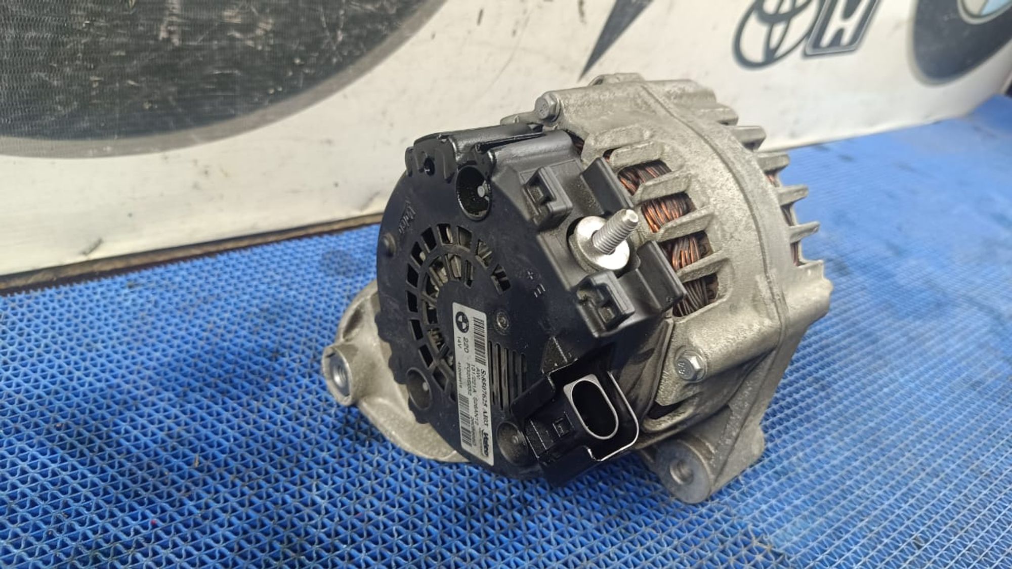 https://gcs.partsauto.market/rn-stockpro.appspot.com/thmbs/userImages/72ad5fba4727bffbc6ea9a8c61494201/part/7eee7ed0-3e50-421e-b2cb-656258f7ae94_1747233487730.jpg