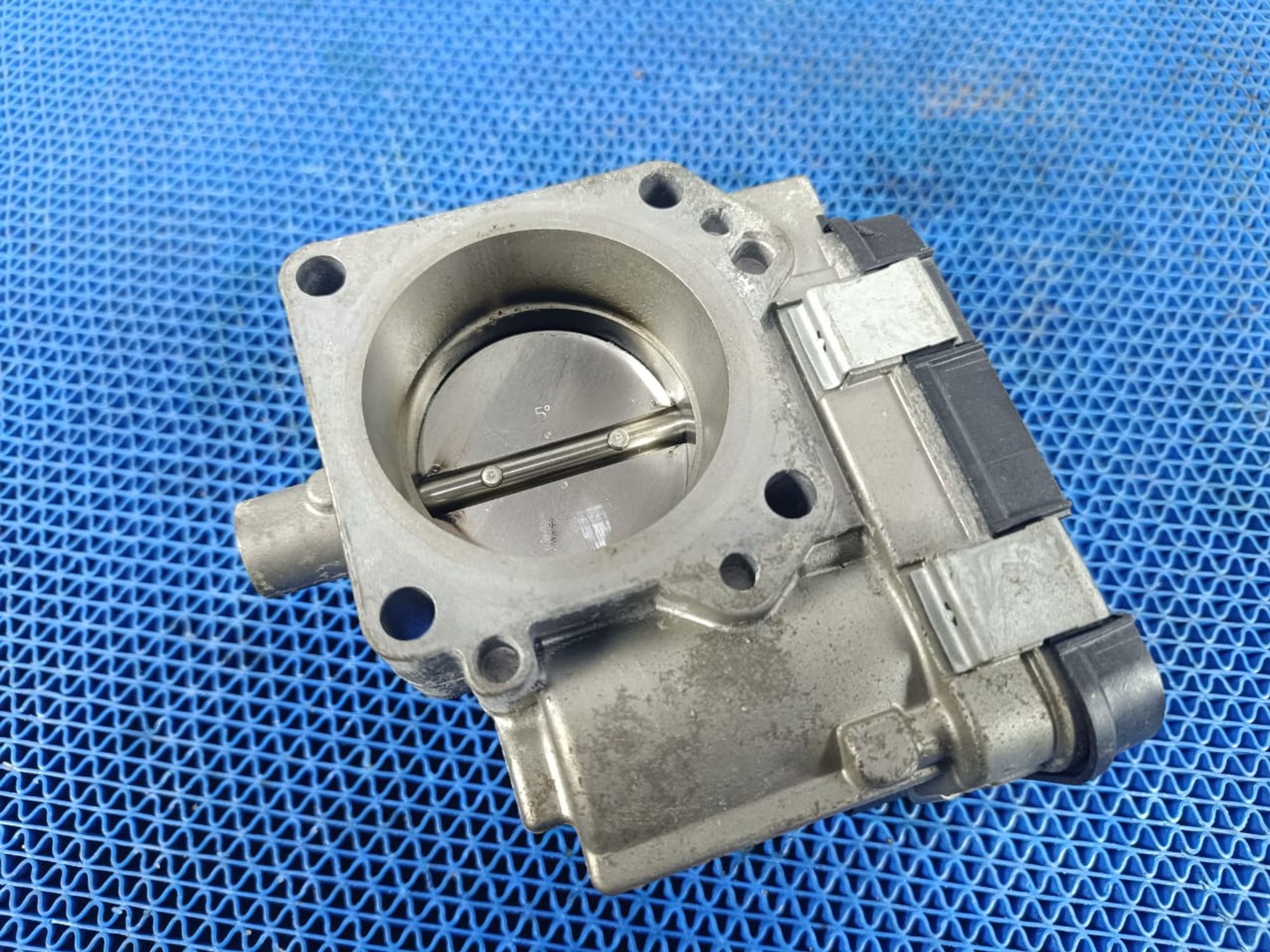 https://gcs.partsauto.market/rn-stockpro.appspot.com/thmbs/userImages/72ad5fba4727bffbc6ea9a8c61494201/part/800d5ce9-c2d2-4220-9101-725889536dca_1723458697938.jpg