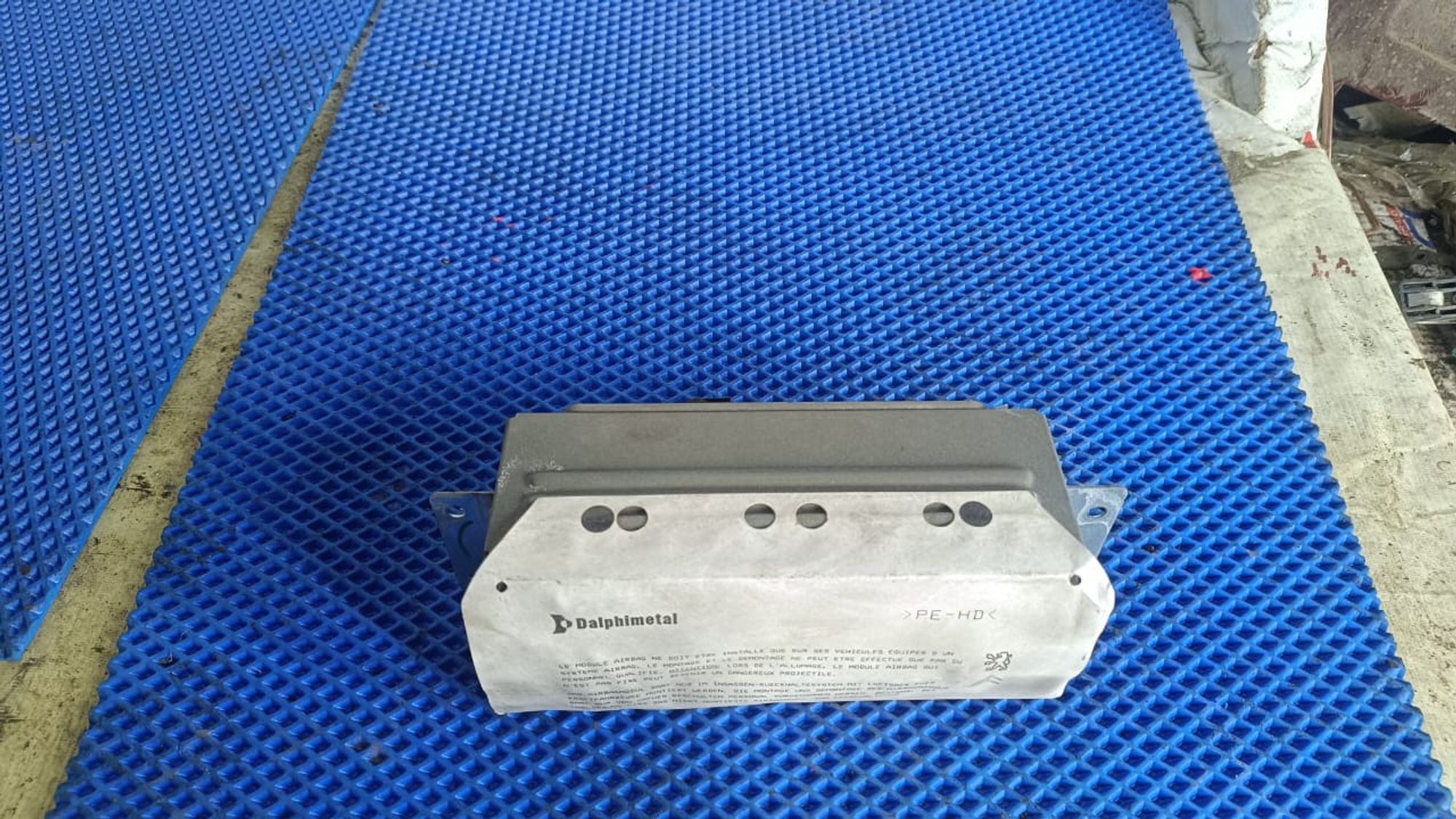 https://gcs.partsauto.market/rn-stockpro.appspot.com/thmbs/userImages/72ad5fba4727bffbc6ea9a8c61494201/part/8613002f-58ce-4b3d-bcfb-e8f30a554930_1744463233770.jpg