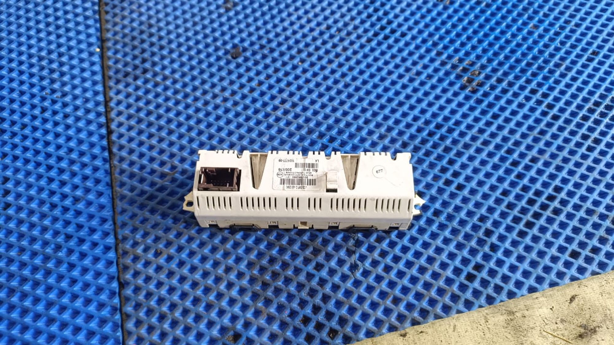 https://gcs.partsauto.market/rn-stockpro.appspot.com/thmbs/userImages/72ad5fba4727bffbc6ea9a8c61494201/part/886a1bbb-8836-43ce-85bc-9c09a25cc08d_1747037304391.jpg