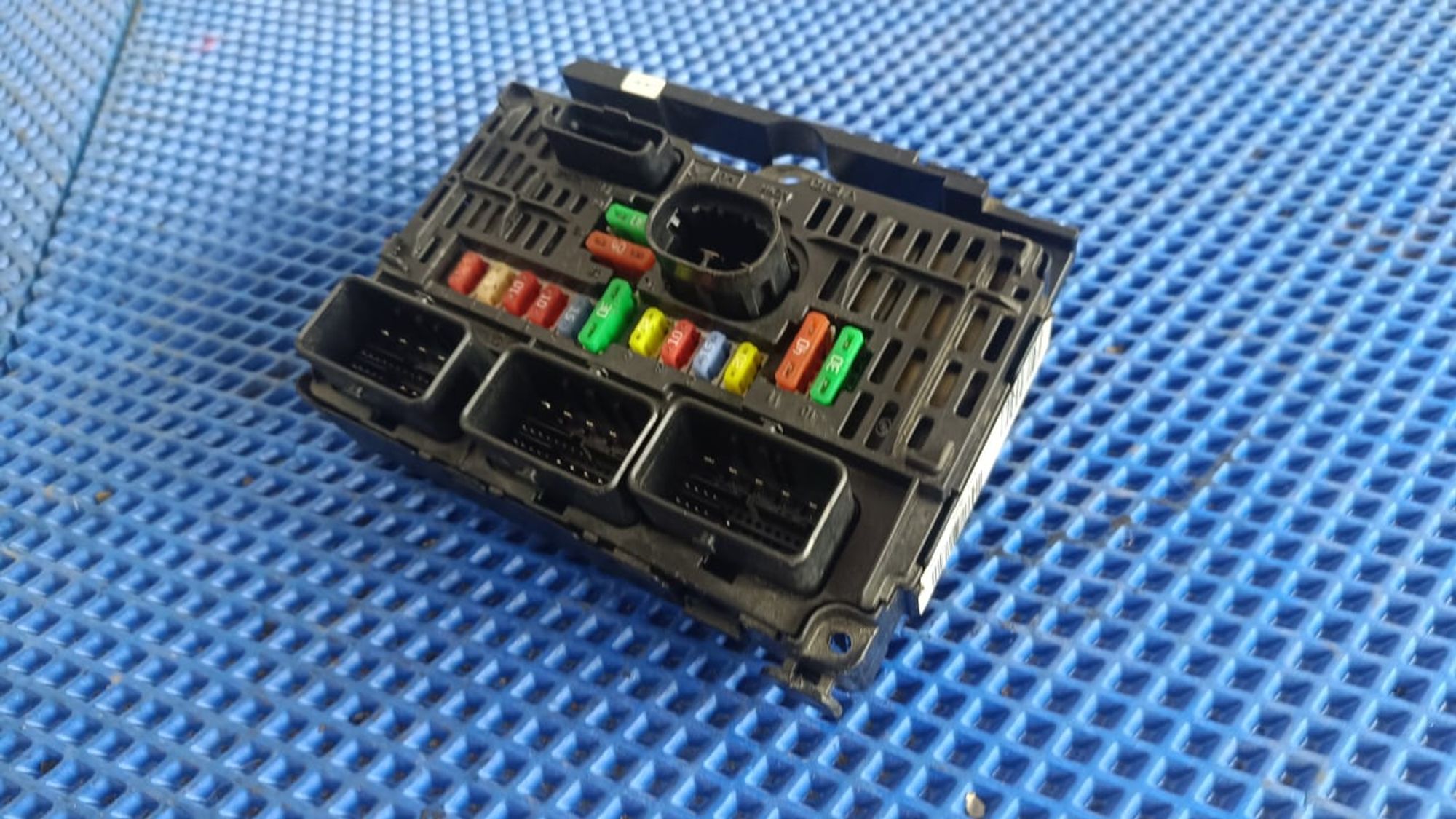 https://gcs.partsauto.market/rn-stockpro.appspot.com/thmbs/userImages/72ad5fba4727bffbc6ea9a8c61494201/part/8caffc32-9760-4b3a-a0be-c05d093a3e00_1745566720558.jpg
