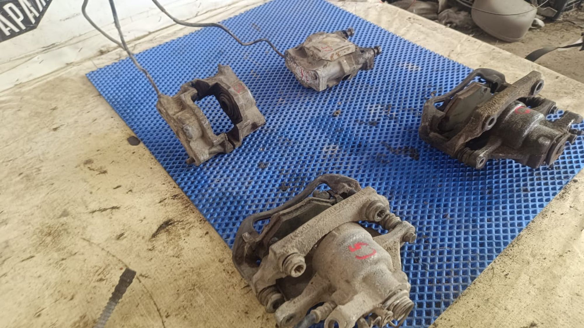 https://gcs.partsauto.market/rn-stockpro.appspot.com/thmbs/userImages/72ad5fba4727bffbc6ea9a8c61494201/part/8eb541ad-1f96-482b-9cb4-696322e3595f_1746952261302.jpg