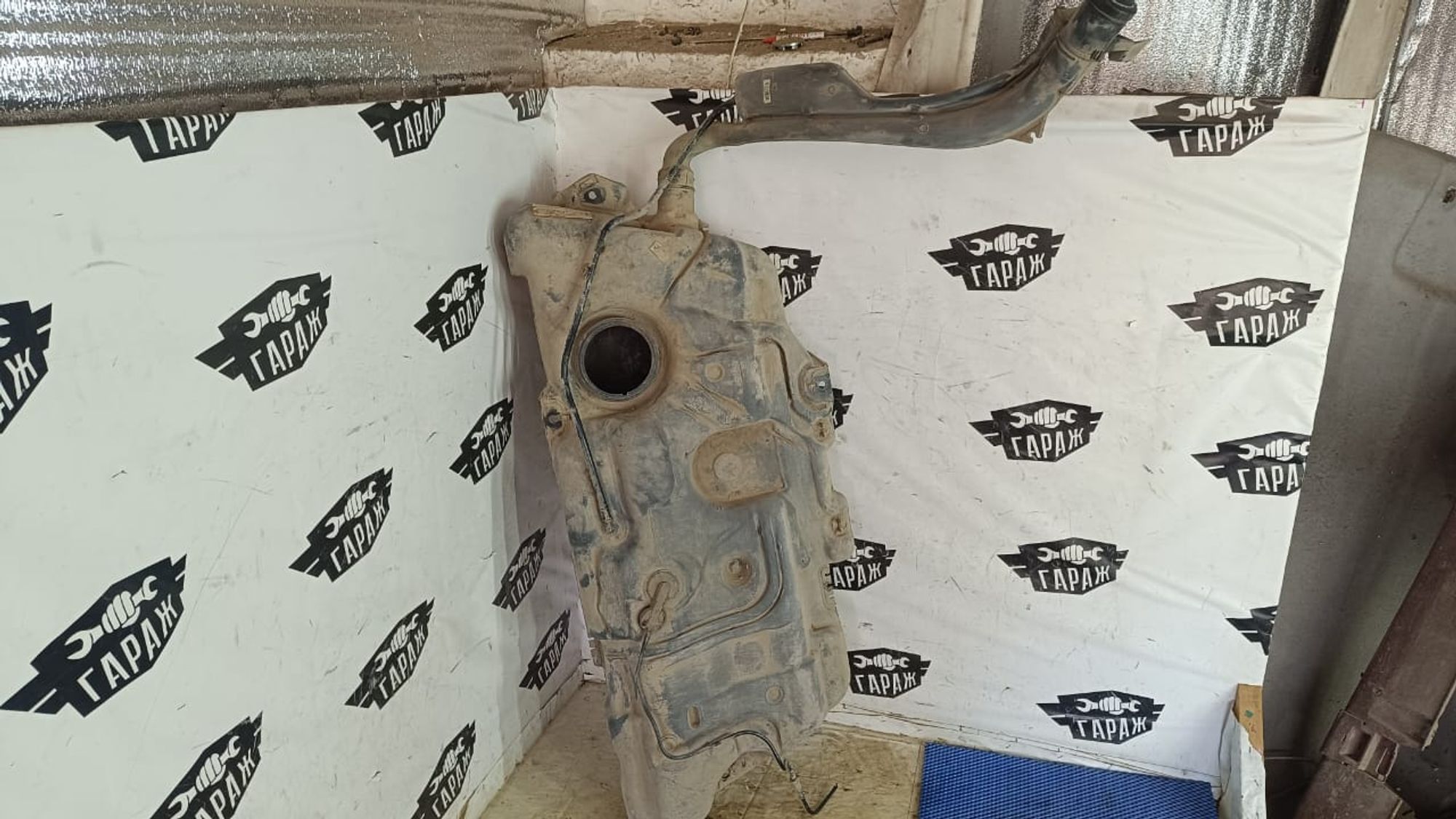 https://gcs.partsauto.market/rn-stockpro.appspot.com/thmbs/userImages/72ad5fba4727bffbc6ea9a8c61494201/part/8ef54135-b2c2-476a-9c35-9cb5ddbabcb0_1746276235480.jpg