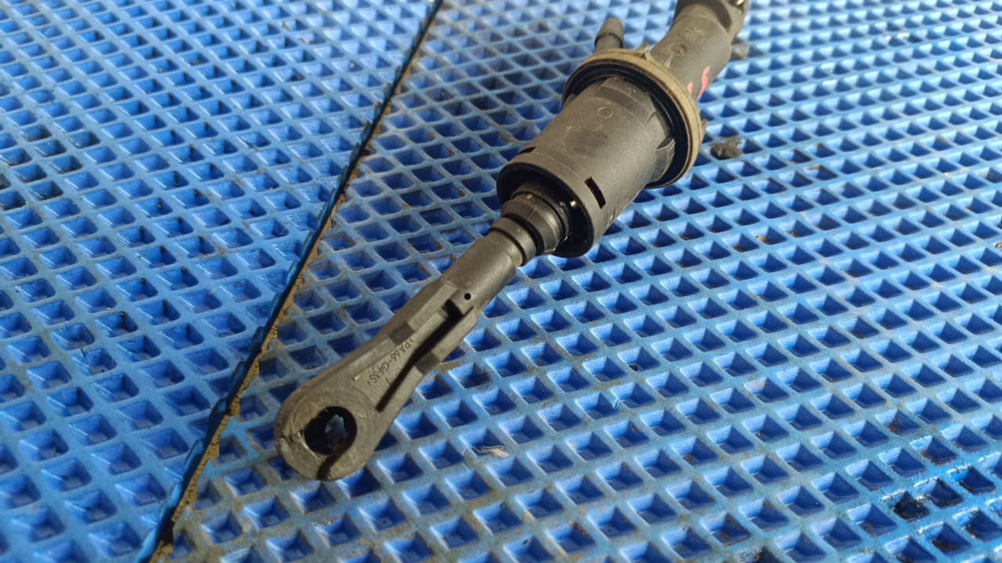https://gcs.partsauto.market/rn-stockpro.appspot.com/thmbs/userImages/72ad5fba4727bffbc6ea9a8c61494201/part/8f8c5571-bb12-463d-b2fd-0281447aae7a_1746952975326.jpg