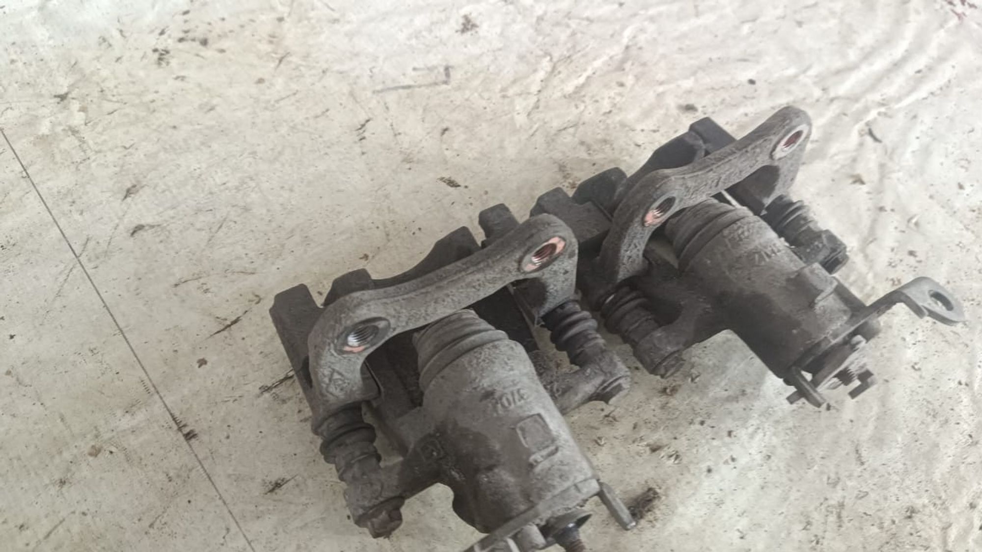 https://gcs.partsauto.market/rn-stockpro.appspot.com/thmbs/userImages/72ad5fba4727bffbc6ea9a8c61494201/part/8f97010d-c035-4994-9d82-535ddd1d127c_1742995913142.jpg