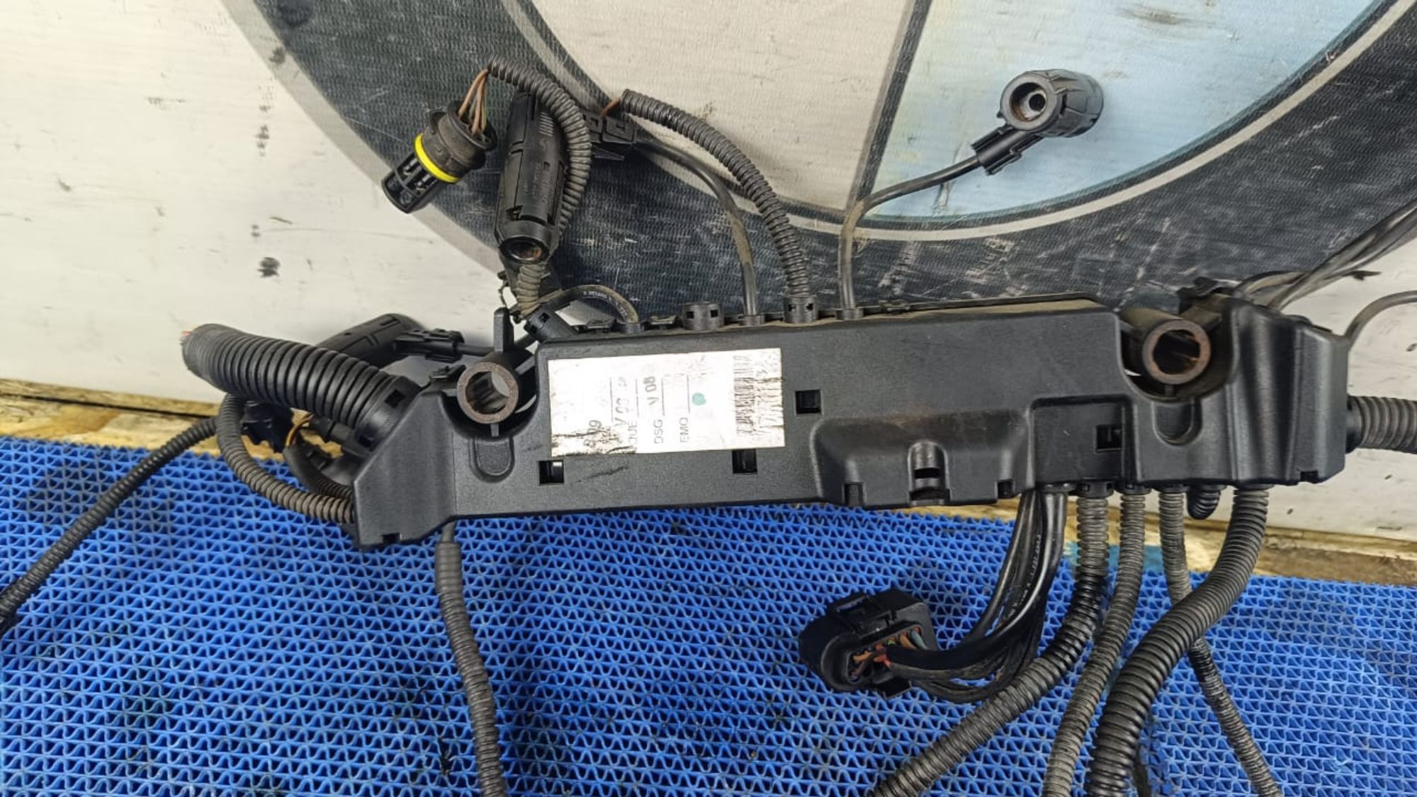 https://gcs.partsauto.market/rn-stockpro.appspot.com/thmbs/userImages/72ad5fba4727bffbc6ea9a8c61494201/part/9203cd8b-808d-44aa-a2ac-97d3d06cdc9a_1745332004697.jpg