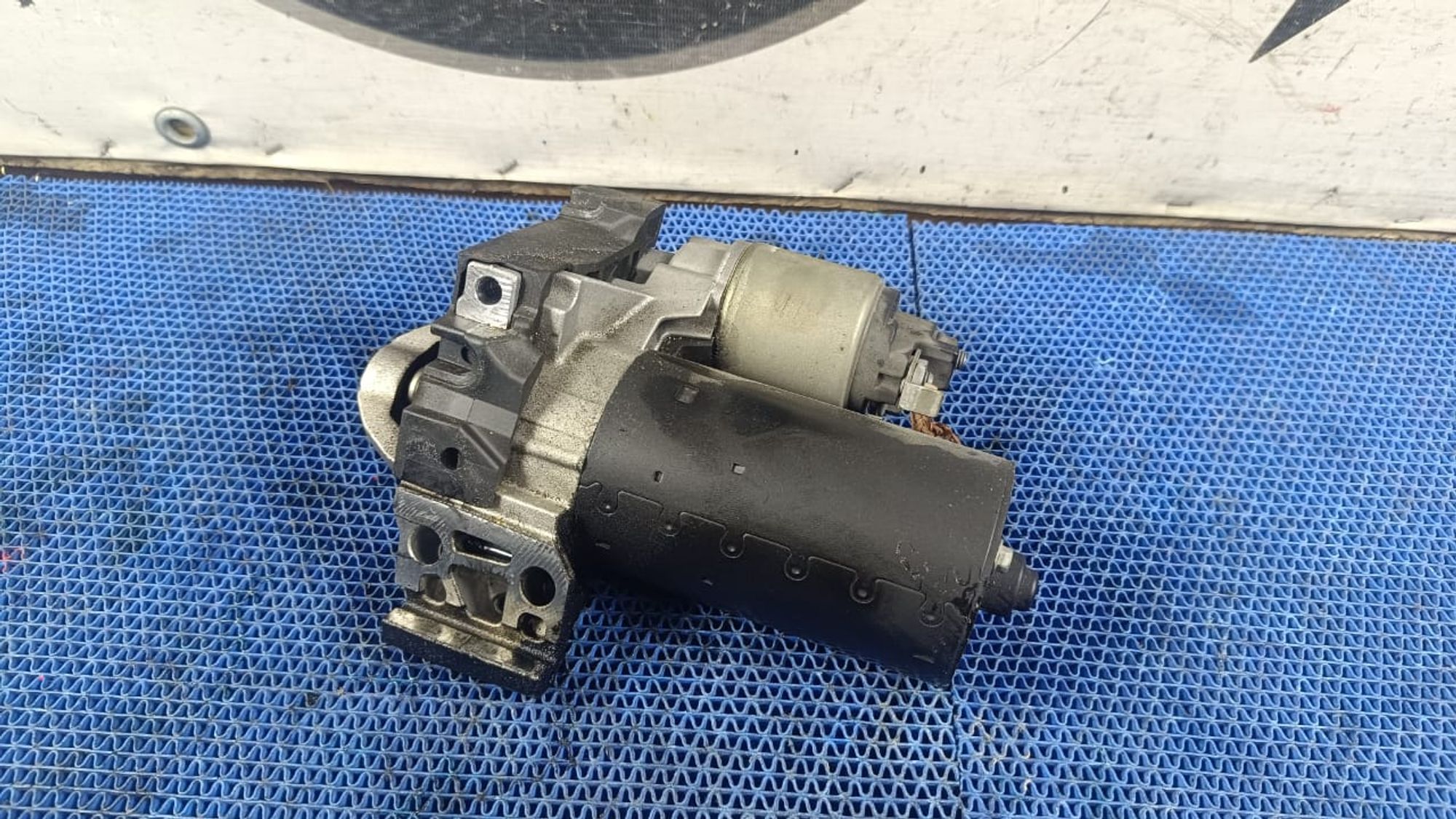 https://gcs.partsauto.market/rn-stockpro.appspot.com/thmbs/userImages/72ad5fba4727bffbc6ea9a8c61494201/part/926f5d56-6682-4bb7-a0d2-c31e7319909b_1747233565168.jpg