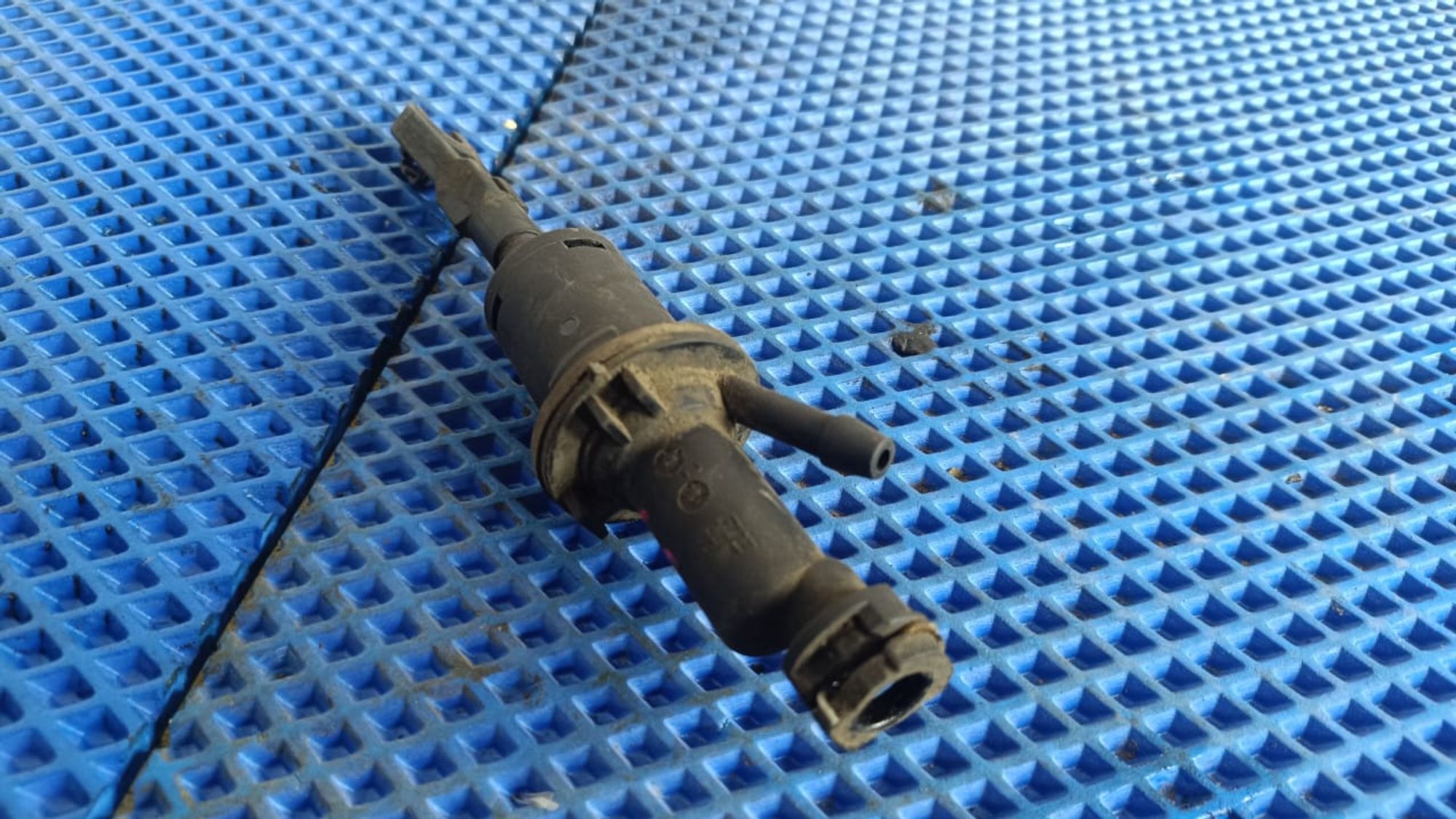 https://gcs.partsauto.market/rn-stockpro.appspot.com/thmbs/userImages/72ad5fba4727bffbc6ea9a8c61494201/part/954c7922-f879-4231-8b41-b086fc335541_1746952987006.jpg