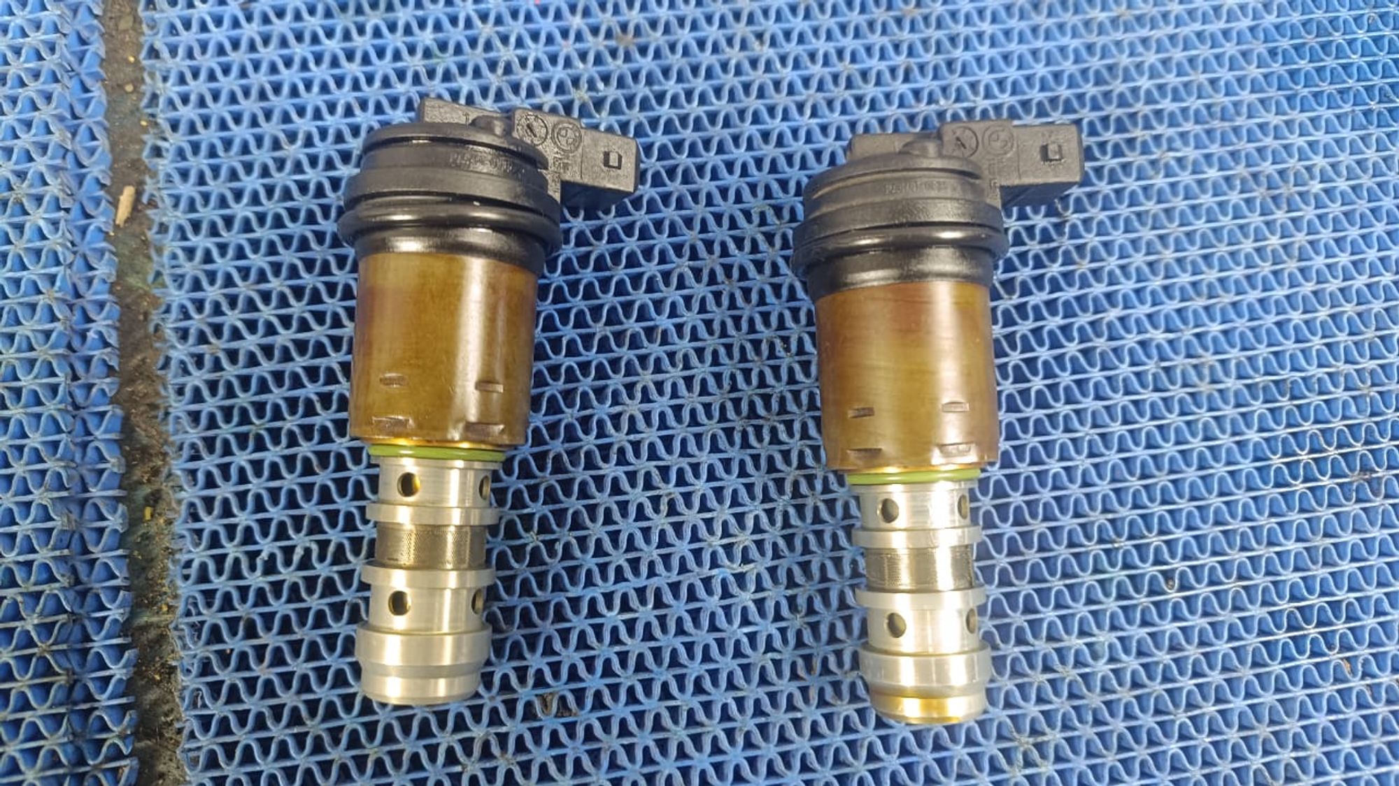 https://gcs.partsauto.market/rn-stockpro.appspot.com/thmbs/userImages/72ad5fba4727bffbc6ea9a8c61494201/part/9576b95e-d26d-4970-a599-0577e6f8b5ad_1745587907885.jpg