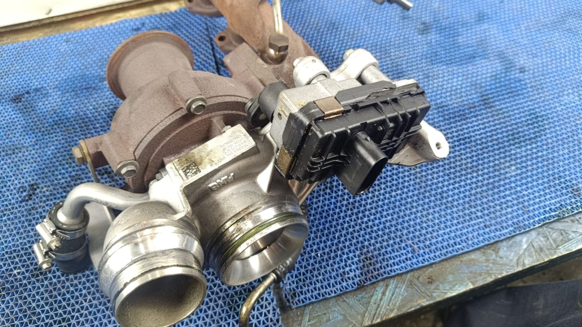 https://gcs.partsauto.market/rn-stockpro.appspot.com/thmbs/userImages/72ad5fba4727bffbc6ea9a8c61494201/part/97cbe292-3489-4ba1-8448-d88beb11a8a9_1747303662985.jpg