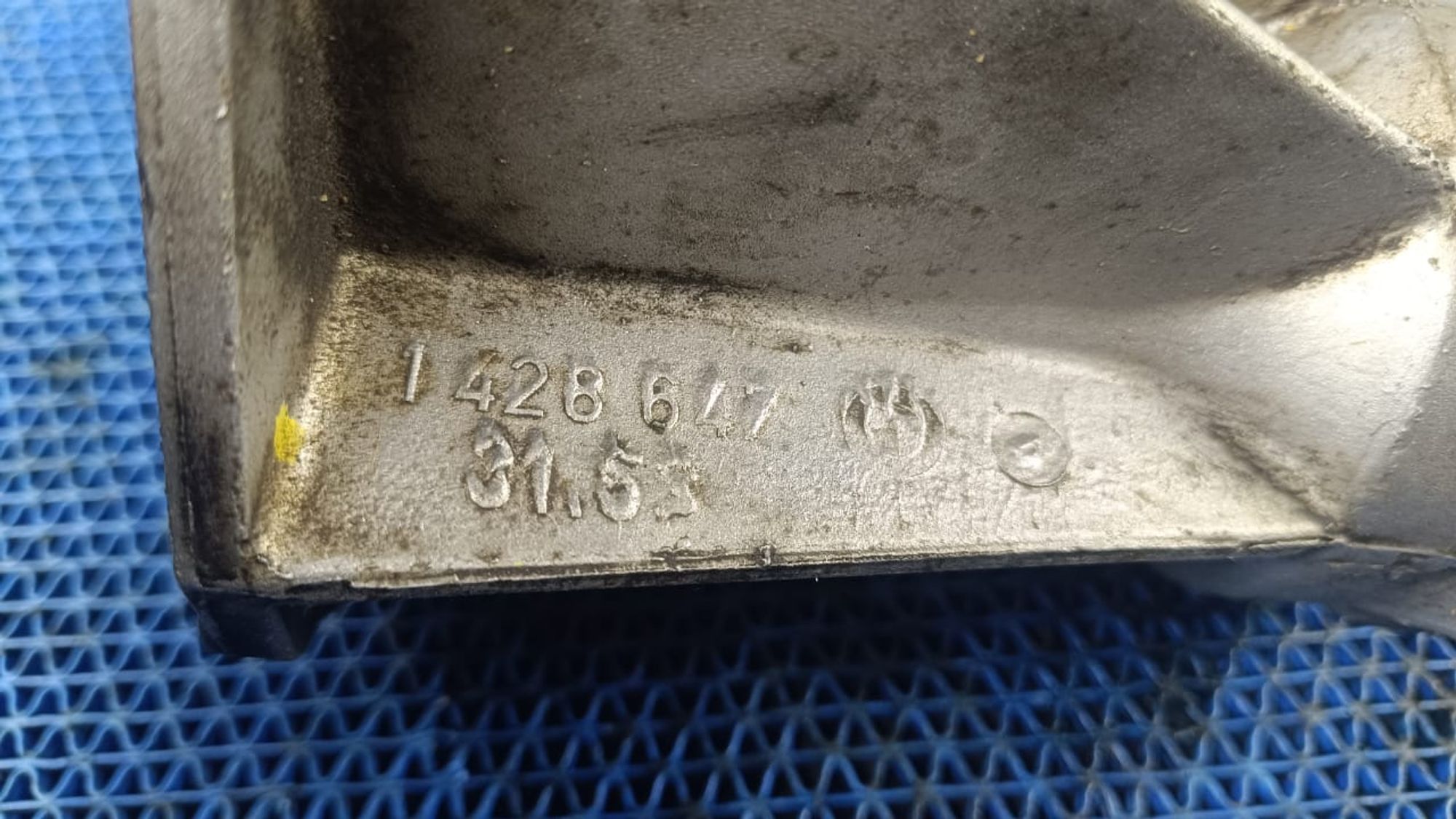 https://gcs.partsauto.market/rn-stockpro.appspot.com/thmbs/userImages/72ad5fba4727bffbc6ea9a8c61494201/part/9a3884ac-df9c-4245-aaba-1c4adb948f99_1733756588386.jpg