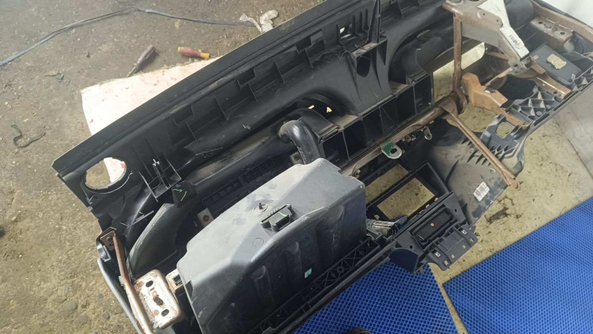 https://gcs.partsauto.market/rn-stockpro.appspot.com/thmbs/userImages/72ad5fba4727bffbc6ea9a8c61494201/part/9bd751cd-52ba-4700-aeb9-d216cfa9a0c0_1744396797296.jpg