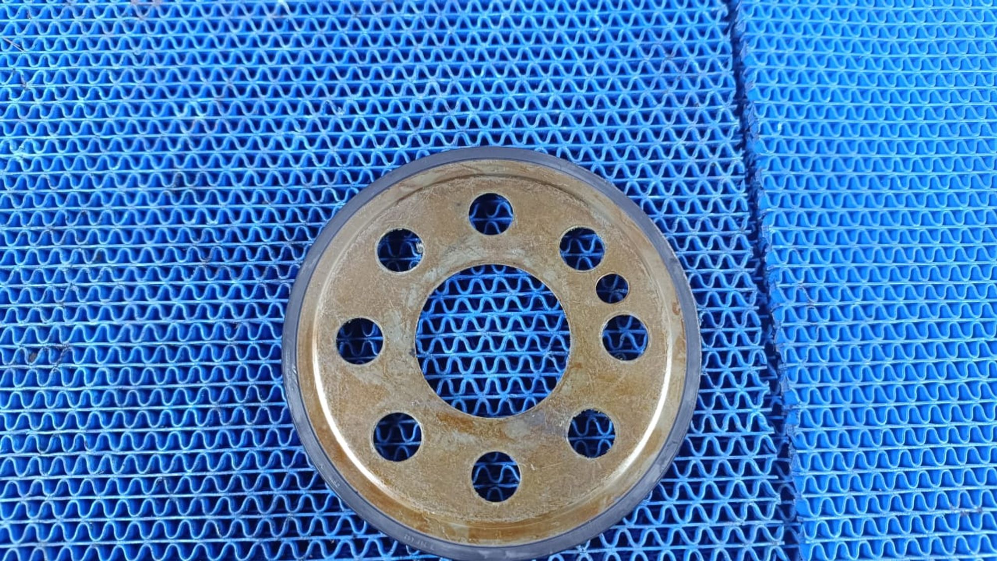 https://gcs.partsauto.market/rn-stockpro.appspot.com/thmbs/userImages/72ad5fba4727bffbc6ea9a8c61494201/part/a24305ab-2dd3-4945-b47d-162cd18b8940_1736765067383.jpg