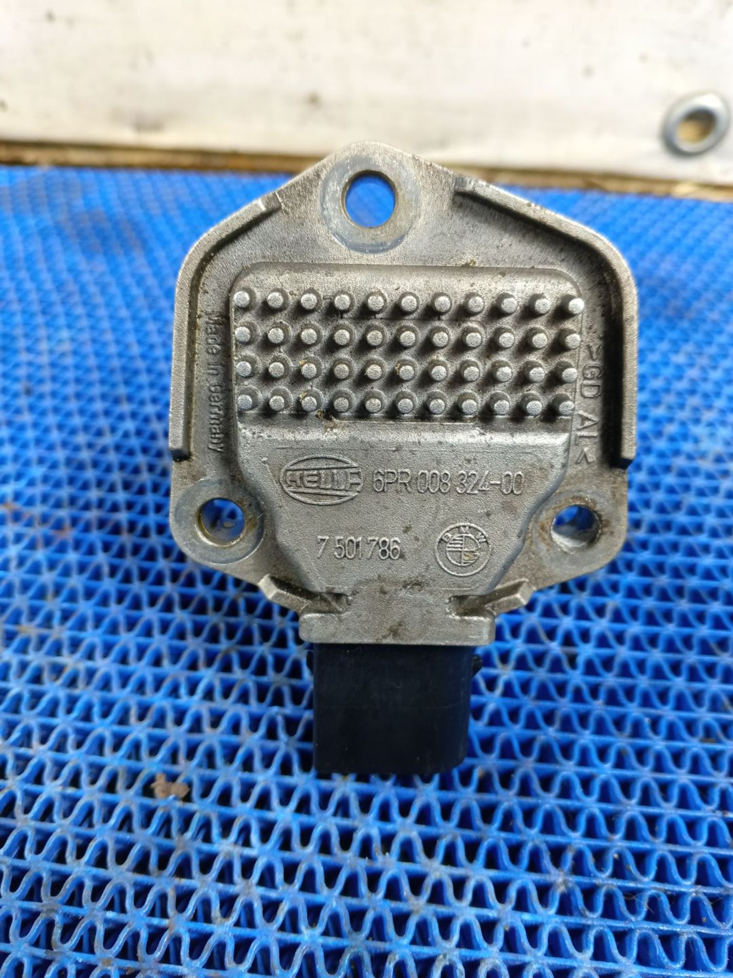 https://gcs.partsauto.market/rn-stockpro.appspot.com/thmbs/userImages/72ad5fba4727bffbc6ea9a8c61494201/part/a48a37a8-8e29-4014-a943-6865cc9346b5_1748422193719.jpg