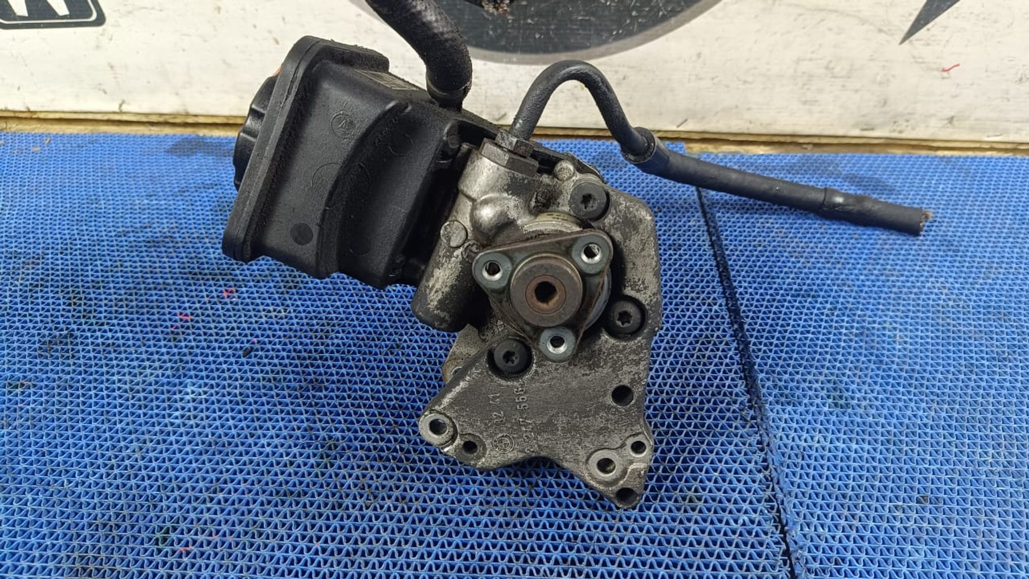 https://gcs.partsauto.market/rn-stockpro.appspot.com/thmbs/userImages/72ad5fba4727bffbc6ea9a8c61494201/part/a5372d90-81a4-418d-ab67-d04463b66cb4_1745230012532.jpg