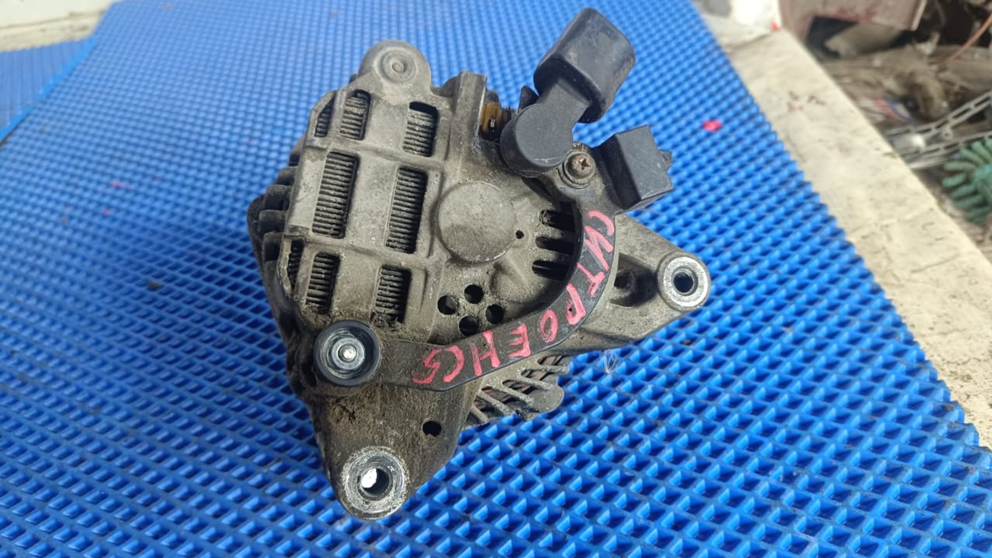 https://gcs.partsauto.market/rn-stockpro.appspot.com/thmbs/userImages/72ad5fba4727bffbc6ea9a8c61494201/part/ac1917b7-1d5c-42bf-aa96-2956931a4c2b_1744798417249.jpg