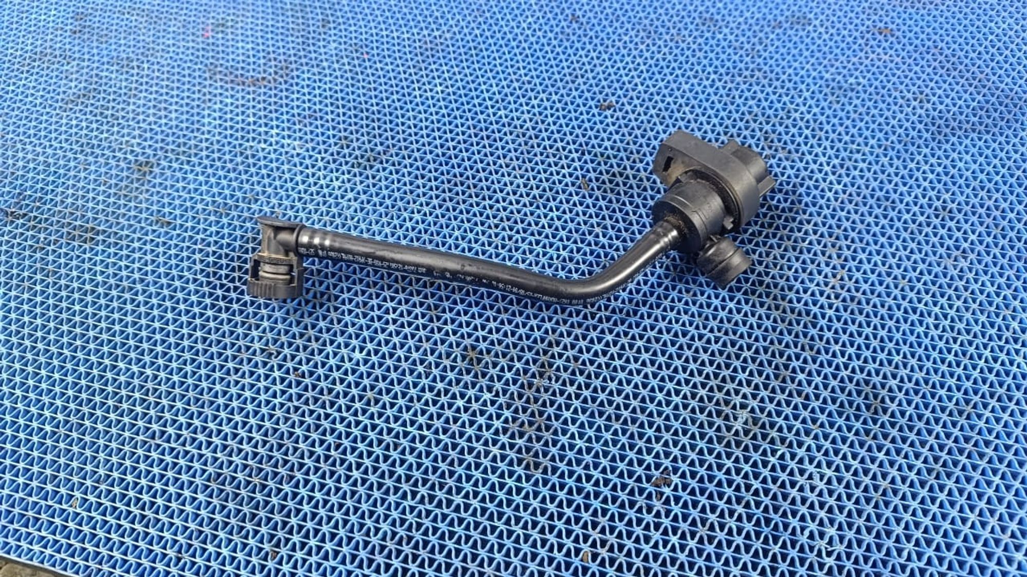 https://gcs.partsauto.market/rn-stockpro.appspot.com/thmbs/userImages/72ad5fba4727bffbc6ea9a8c61494201/part/b27d3005-0cd3-4f54-bfc5-02c250f577bc_1733487022659.jpg